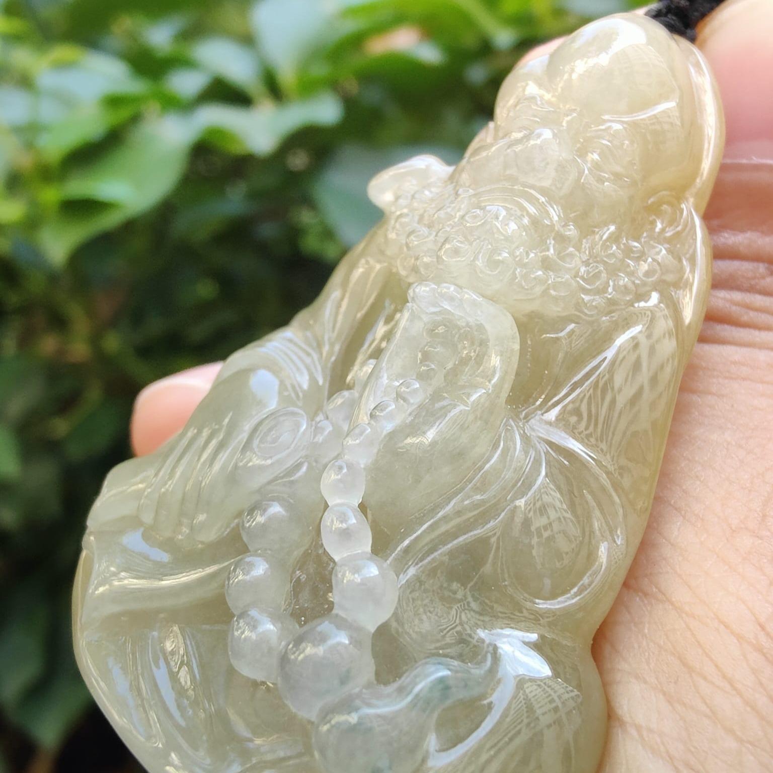 Collector doesn't want to Miss!!! - Super Rare High Premium Icy Yellow with Green patches Bodhidharma Pendant / Display Natural Type A Jadeite Jade certificate weighs 73.89 grams, measurement 61 * 43.6 * 18.5 (pendantdis386) Yi Pin Qian Jadeites Jade Jewelry ~Your Precious Quintessential ~ Singapore