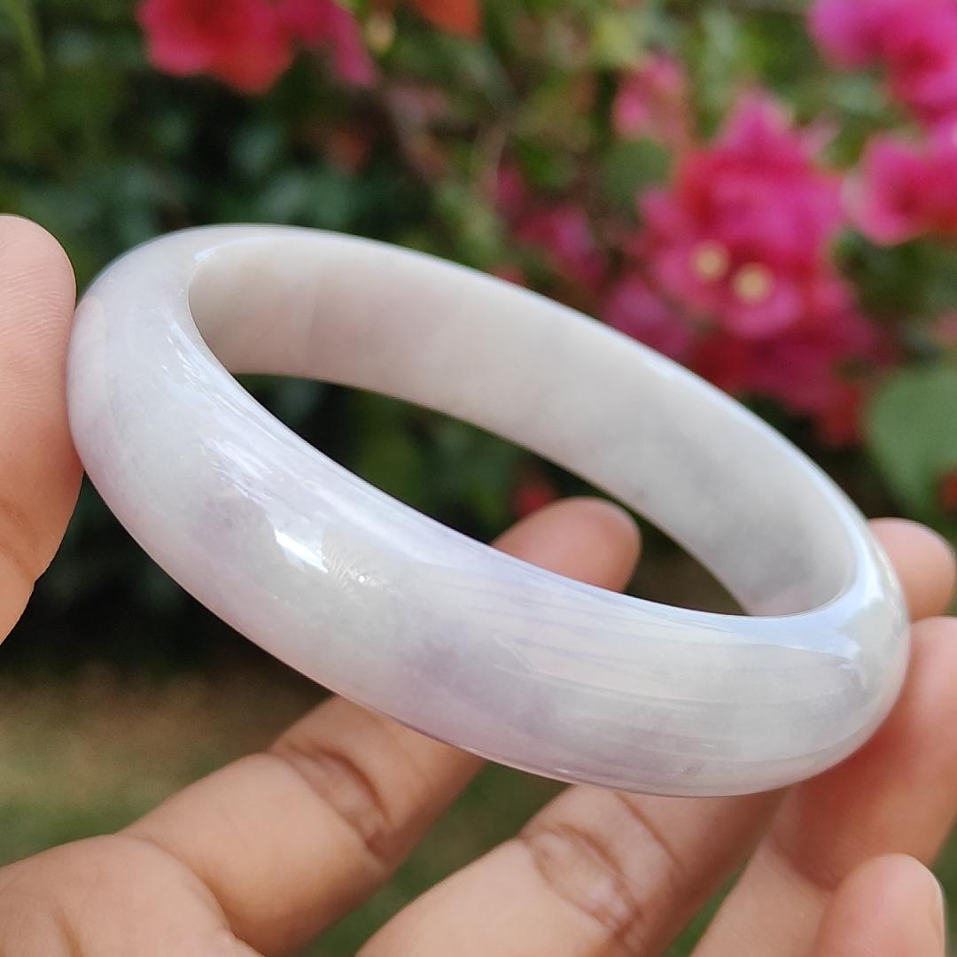 Light Lavender Natural Type A Jadeite Jade crafted with shape of Peace Bracelet Bangle, certificate weigh 60.17 grams, measurement 14.1 * 8 mm, Wrist size 57.5 mm (bangle5) Yi Pin Qian