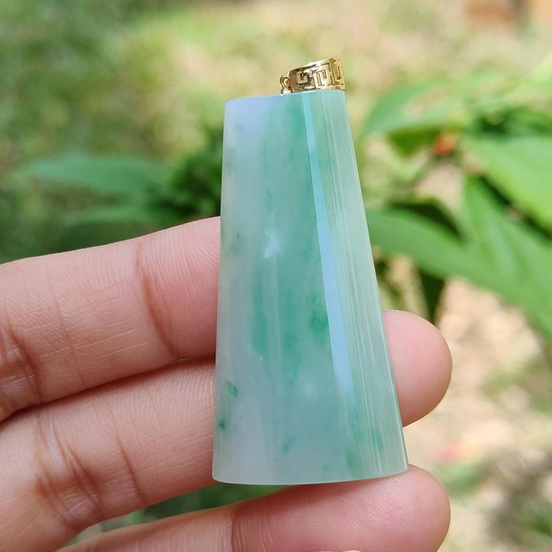 Light Green with Green Patches Natural Type A Jadeite Jade Crafted with Nothing as a pendant attached with 18k gold clasp, certificate weigh 11.24 grams, measurement 40.2 * 21 * 7.1 mm (18kp21) Yi Pin Qian