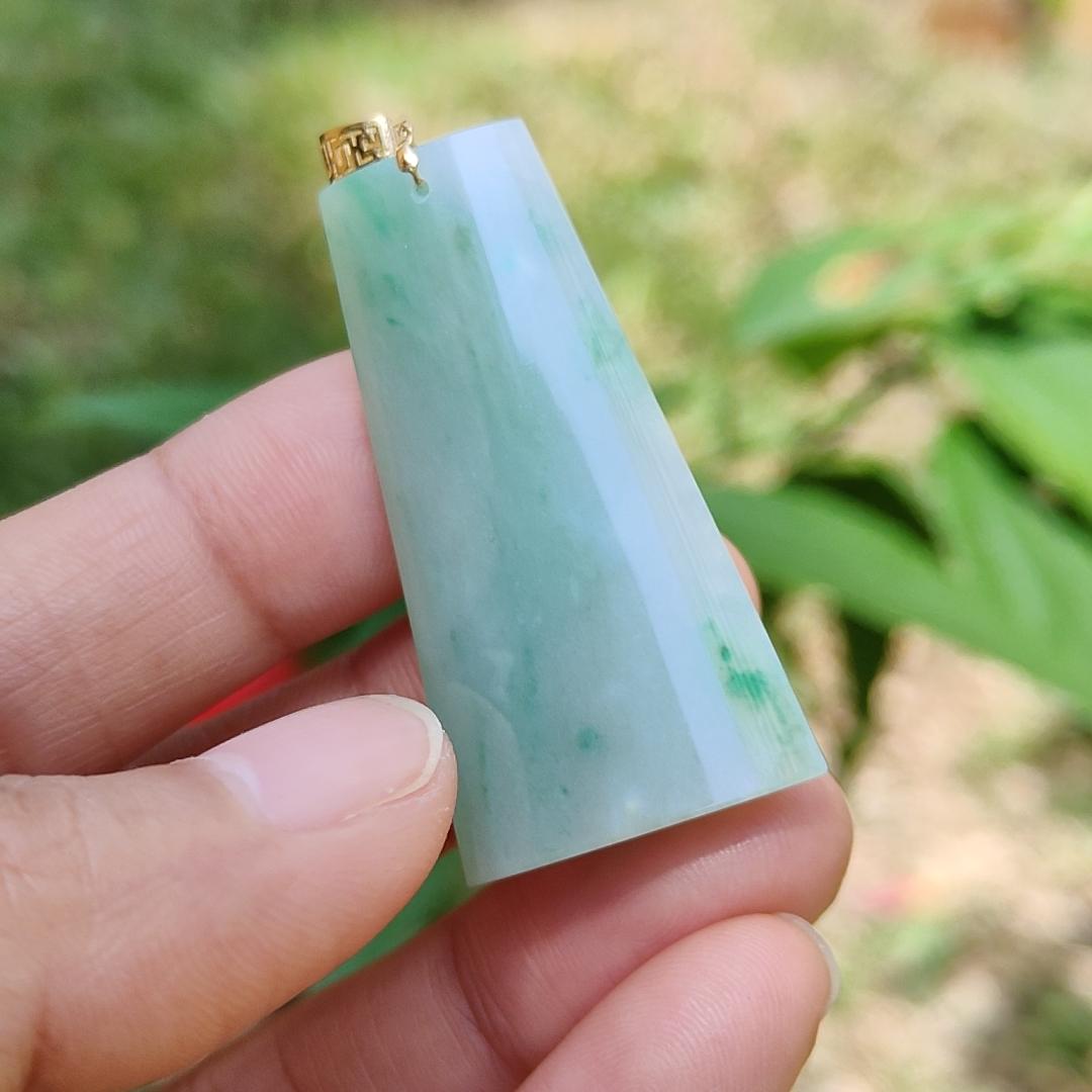 Light Green with Green Patches Natural Type A Jadeite Jade Crafted with Nothing as a pendant attached with 18k gold clasp, certificate weigh 11.24 grams, measurement 40.2 * 21 * 7.1 mm (18kp21) Yi Pin Qian
