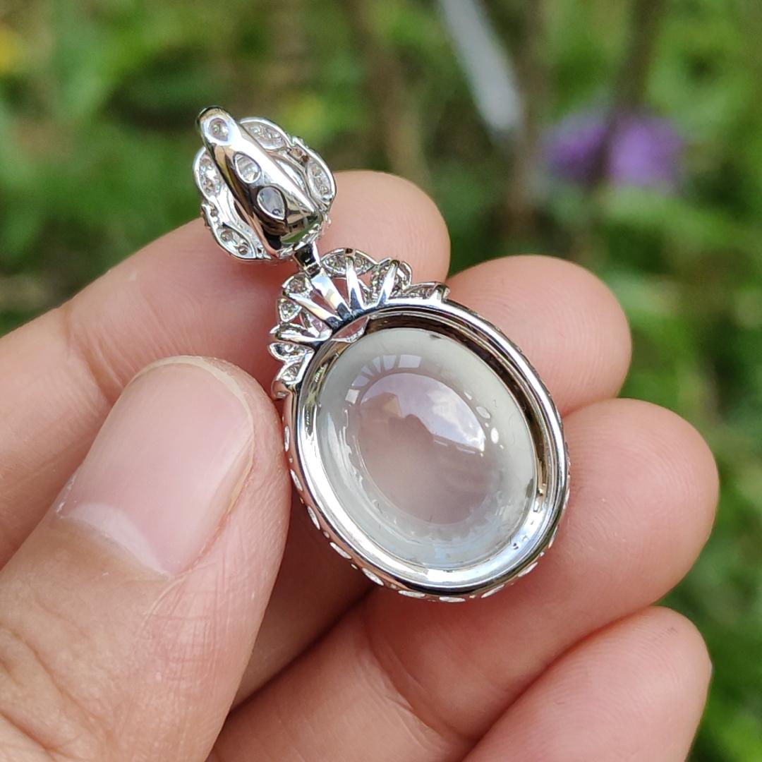 18k Gold Pendant Setting with 1 green cabochon and small diamonds with 1 CZ, Old Mine Natural Type A Jadeite with NGI Gemstone report weight 4.94 grams , 15.66 * 12.60 * 6.00 mm which is Highly Translucent Icy and very fine grain crystal aggregate (18kp8) Yi Pin Qian