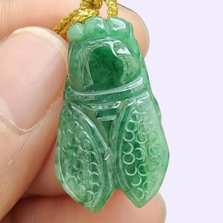 #Sold - Green Cicada crafted on Natural Type A Jadeite Jade as Pendant with SG Local Seller certificate weighs, 4.49 grams, measurement 25.1 * 15 * 6.8 mm (pendant335)