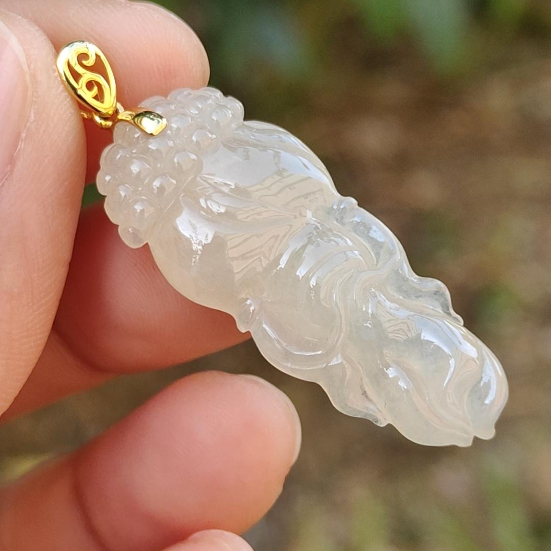 Yellow Icy Translucent Natural Type A Jadeite Jade crafted with shape of Ginseng as Pendant set with 18k gold clasp, certificate weighs 4.85 grams (18kp39) Yi Pin Qian