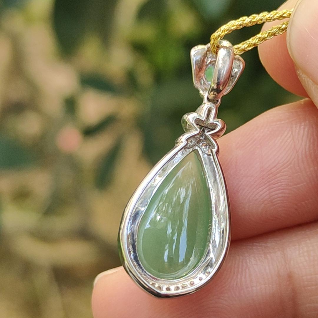 Apple Green Quality Translucent Drop Shape Cabochon on Natural Type A Jadeite Jade set on S925 as pendant, certificate weighs 3.12 grams, measurement 16.3 * 9.2 *4 mm (s925p3) Yi Pin Qian Jadeites Jade Jewelry ~Your Precious Quintessential ~ Singapore