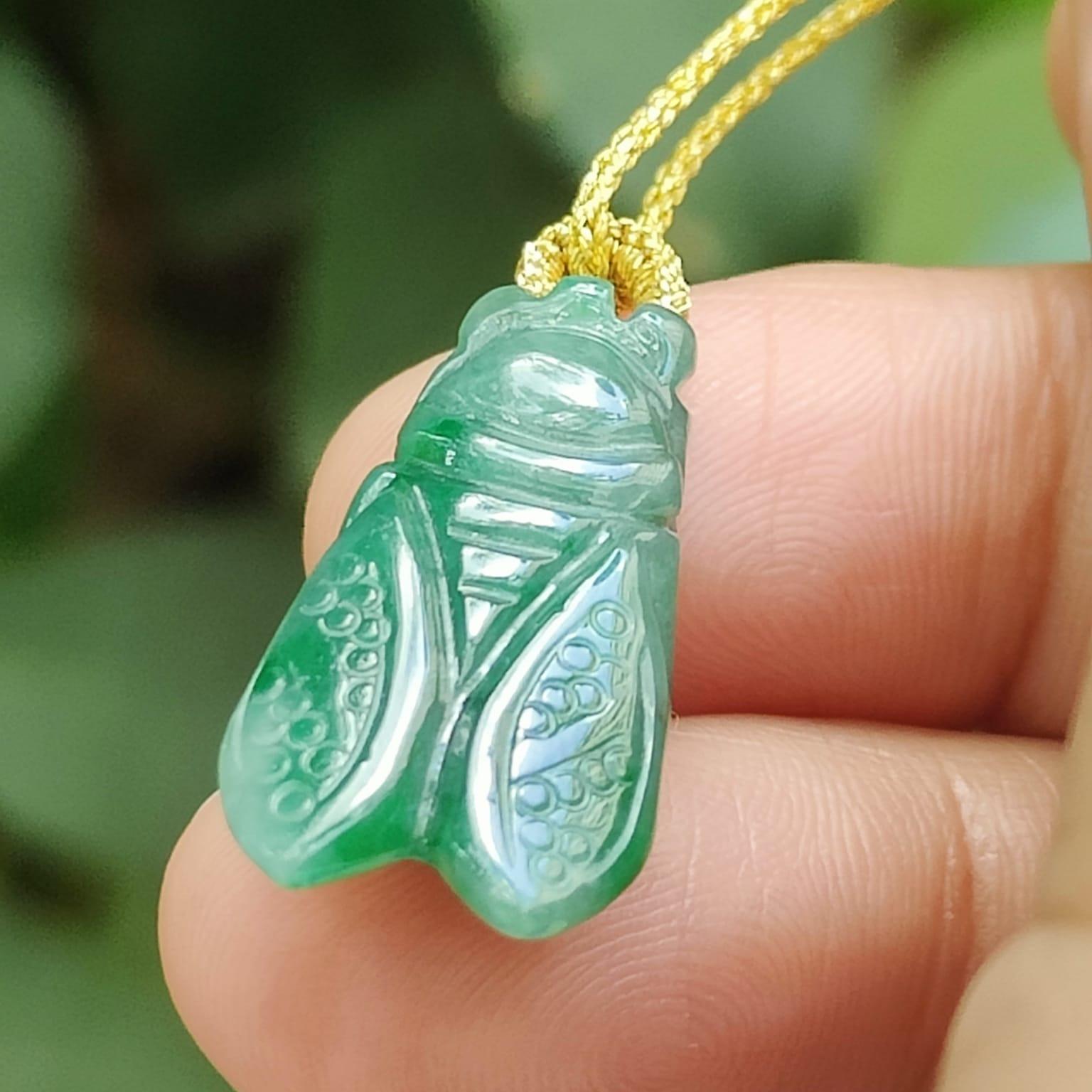 Green Cicada Pendant Natural Type A Jadeite Jade certificate weighs 3.04 grams, measurement 23.4 * 12.3 * 6 mm (pendant390) Yi Pin Qian Jadeites Jade Jewelry ~Your Precious Quintessential ~ Singapore