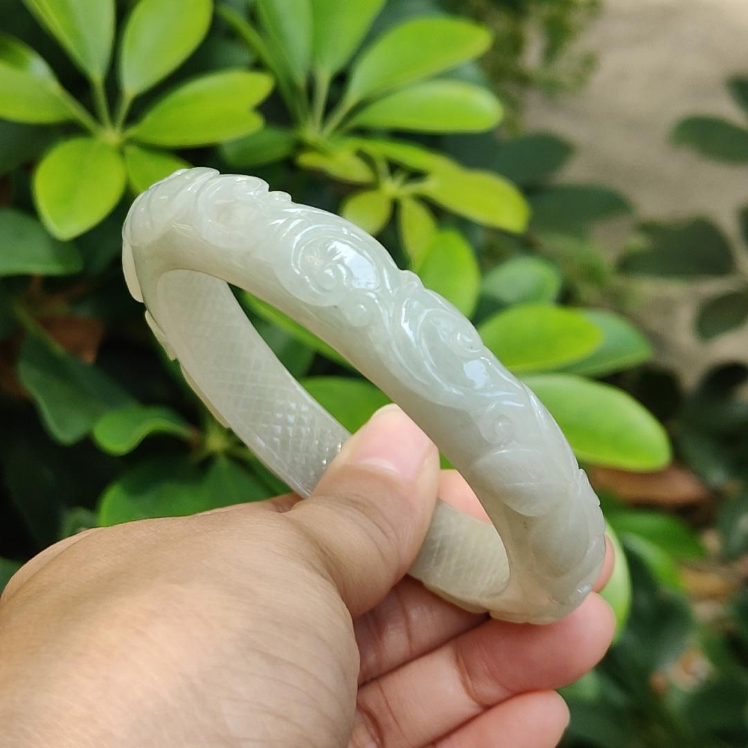61.6 mm Crafted with patterns Peace Bangle Natural Type A Jadeite Jade certificate weighs 68.36 mm, Width 12.6 Thickness 9.6 mm (bangle24) Yi Pin Qian Jadeites Jade Jewelry ~Your Precious Quintessential ~ Singapore
