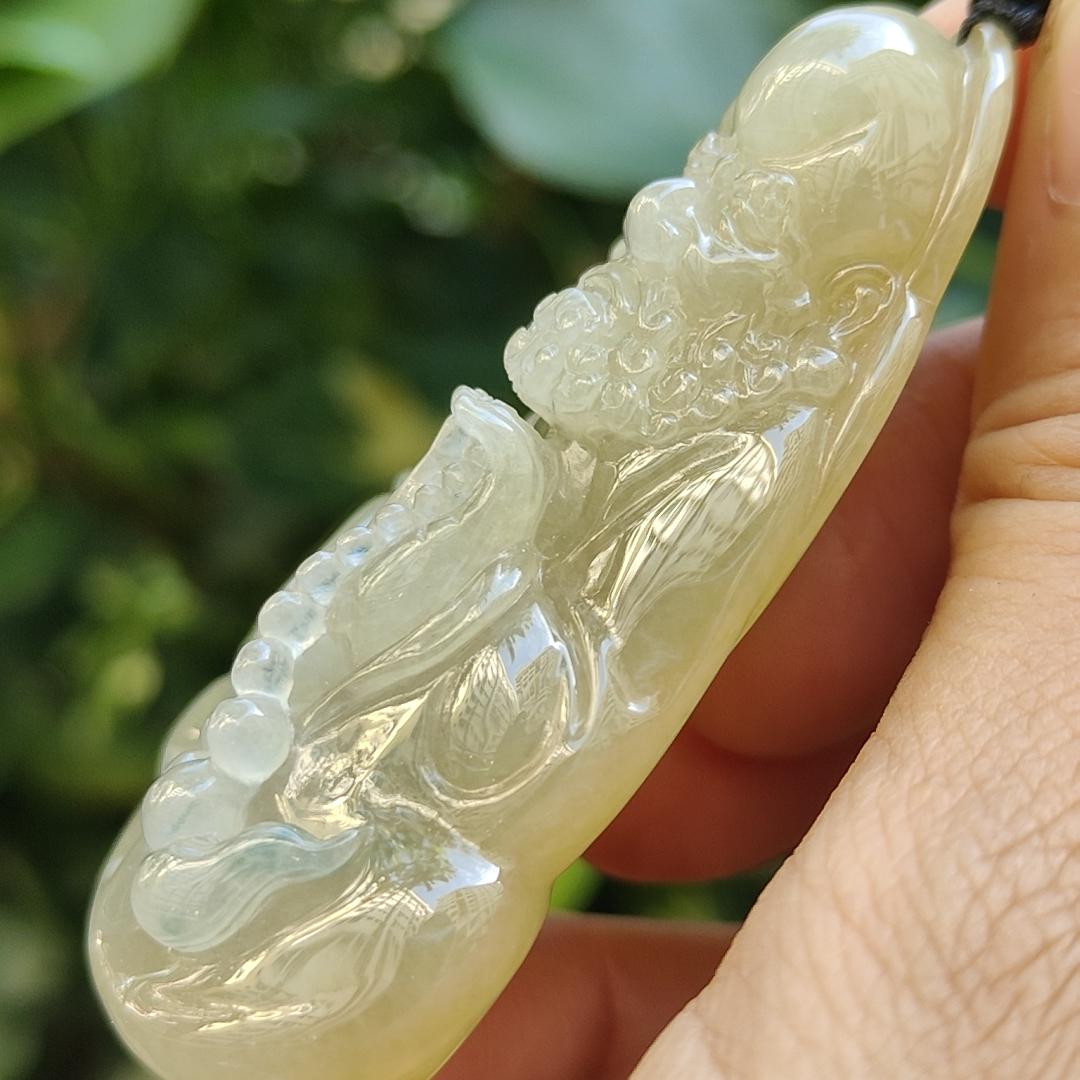 Collector doesn't want to Miss!!! - Super Rare High Premium Icy Yellow with Green patches Bodhidharma Pendant / Display Natural Type A Jadeite Jade certificate weighs 73.89 grams, measurement 61 * 43.6 * 18.5 (pendantdis386) Yi Pin Qian Jadeites Jade Jewelry ~Your Precious Quintessential ~ Singapore