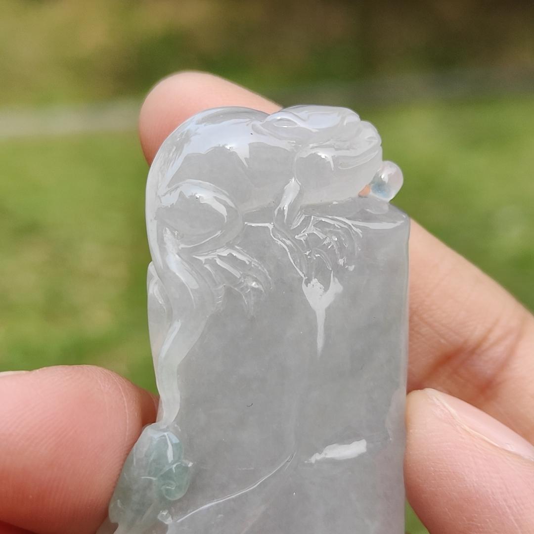 Semi Icy Lavender with green Natural Type A Jadeite Jade crafted with Bamboo and lizard as Pendant, certificate weigh 43.34 grams, measurement 64.3 * 30.5 * 10 mm (pendant196) Yi Pin Qian
