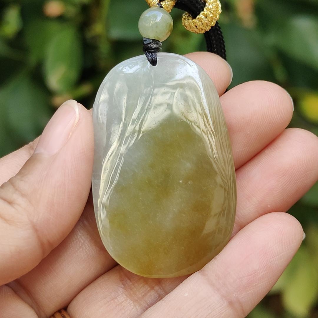 Sg New Arrival Crafted as God of Fortune Natural Type A Jadeite Jade as pendant, certificate weighs 16.02 grams, measurement 43.1 * 27.6 * 9.1 mm (pendant340) Yi Pin Qian Jadeites Jade Jewelry ~Your Precious Quintessential ~ Singapore