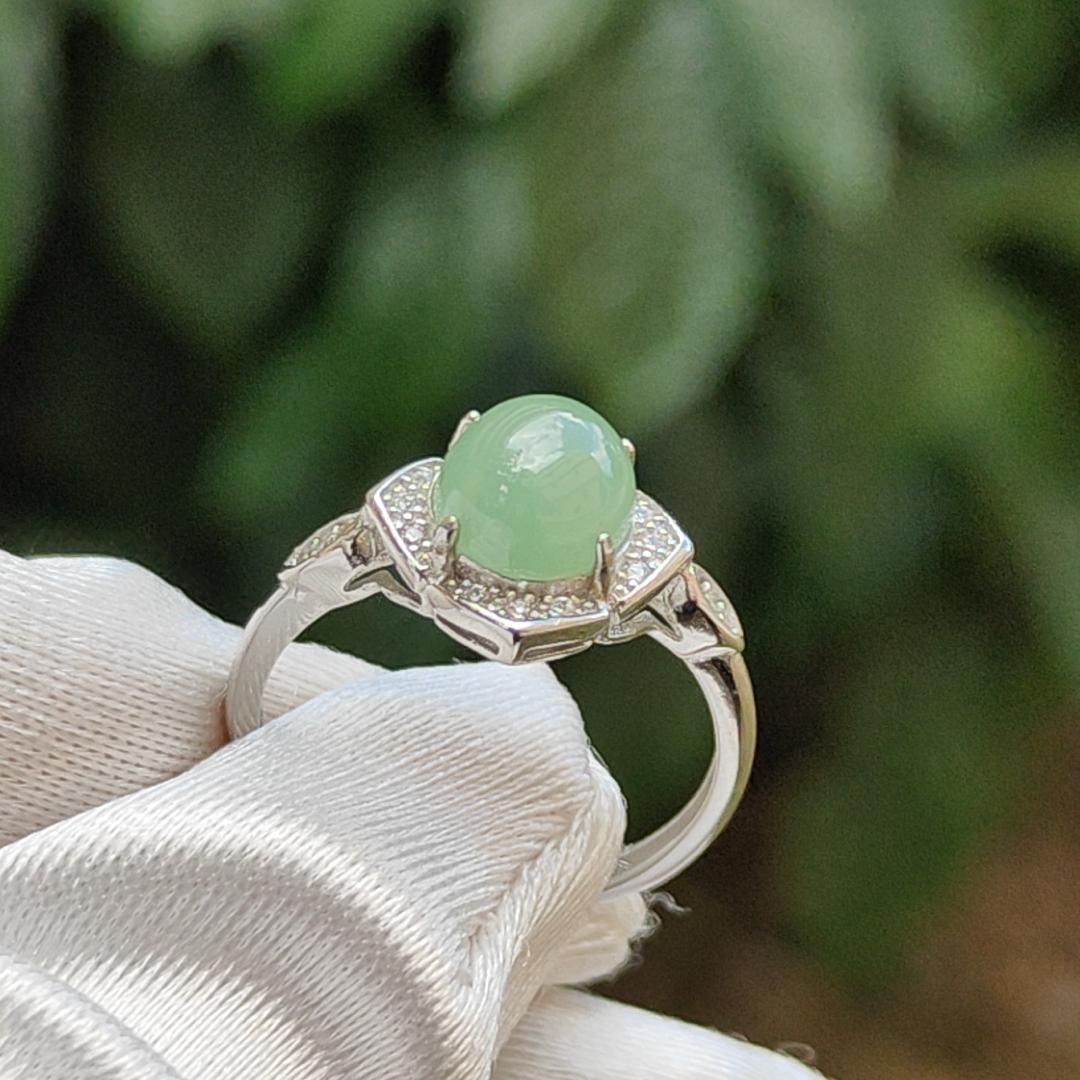 Green Natural Type A Jadeite Jade cabochon 7.8 * 7.2 * 4.5 mm set with S925 Silver as adjustable ring, certificate weigh 2.23 grams, (s925ring12) Yi Pin Qian