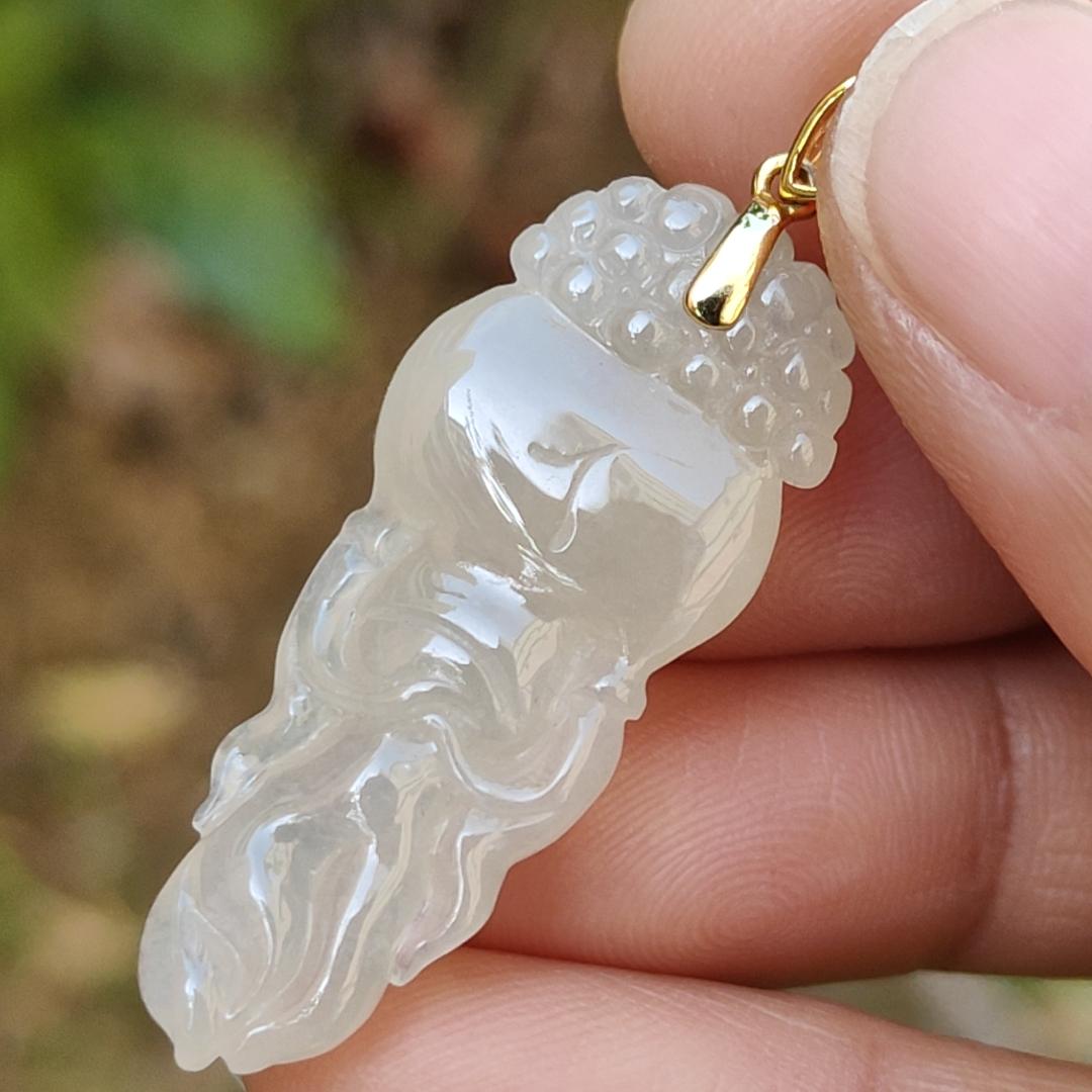 Yellow Icy Translucent Natural Type A Jadeite Jade crafted with shape of Ginseng as Pendant set with 18k gold clasp, certificate weighs 4.85 grams (18kp39) Yi Pin Qian