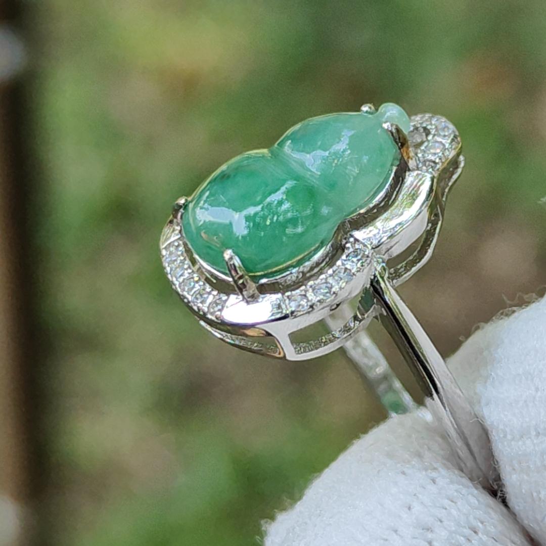 Good Quality Spicy Green Natural Type A Jadeite Jade crafted with shape of Gourd set on S925 as adjustable Ring, certificate weighs 2.52 grams, measurement 12.2 * 8.8 * 3.2 mm (s925ring14) Yi Pin Qian