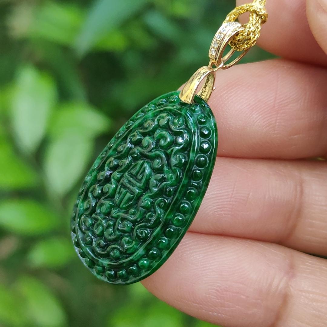 Green Pendant crafted with patterns on Natural Type A Jadeite Jade added with 18k Gold Clasp, certificate weighs 3.01 grams measurement 28.1 * 17.5 * 3.6 mm (18kp82) Yi Pin Qian Jadeites Jade Jewelry ~Your Precious Quintessential ~ Singapore
