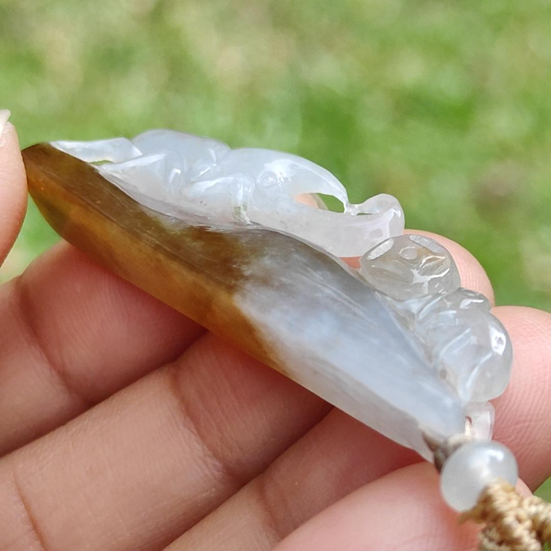 Strive for the top with this Beetle and Ant crafted using Burmese Natural Type A Jadeite Jade Jewellery as Pendant with QIC labs approved certificate weighs 9.49 grams, measurement 43.8 * 15.3 * 8.8 mm (pendant317) Yi Pin Qian Jadeites Jade Jewelry ~Your Precious Quintessential ~ Singapore