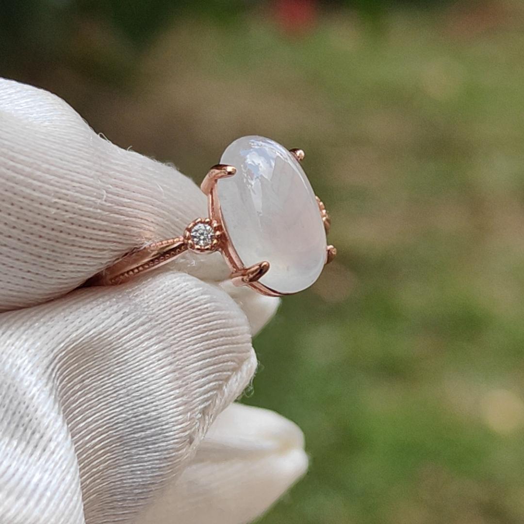 Quality Icy Natural Type A Jadeite Jade crafted with shape of oval as cabochon set on S925 adjustable as Ring, BIC labs approved certificate weighs 2.18 grams, measurement 11.3 * 7.3 * 3.6mm (s925ring13) Yi Pin Qian