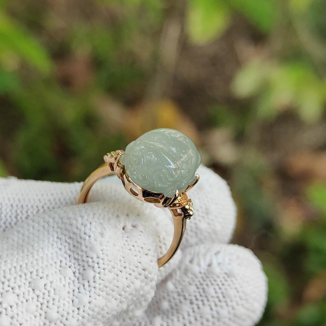 Ring size 15.5 mm - SG Seller - Crafted as Pixiu Cabochon on Natural Type A Jadeite Jade set with 18k gold, certificate weighs 3.65 grams, measurement 14.3 * 11 * 5.9 mm (18kring37) Yi Pin Qian Jadeites Jade Jewelry ~Your Precious Quintessential ~ Singapore