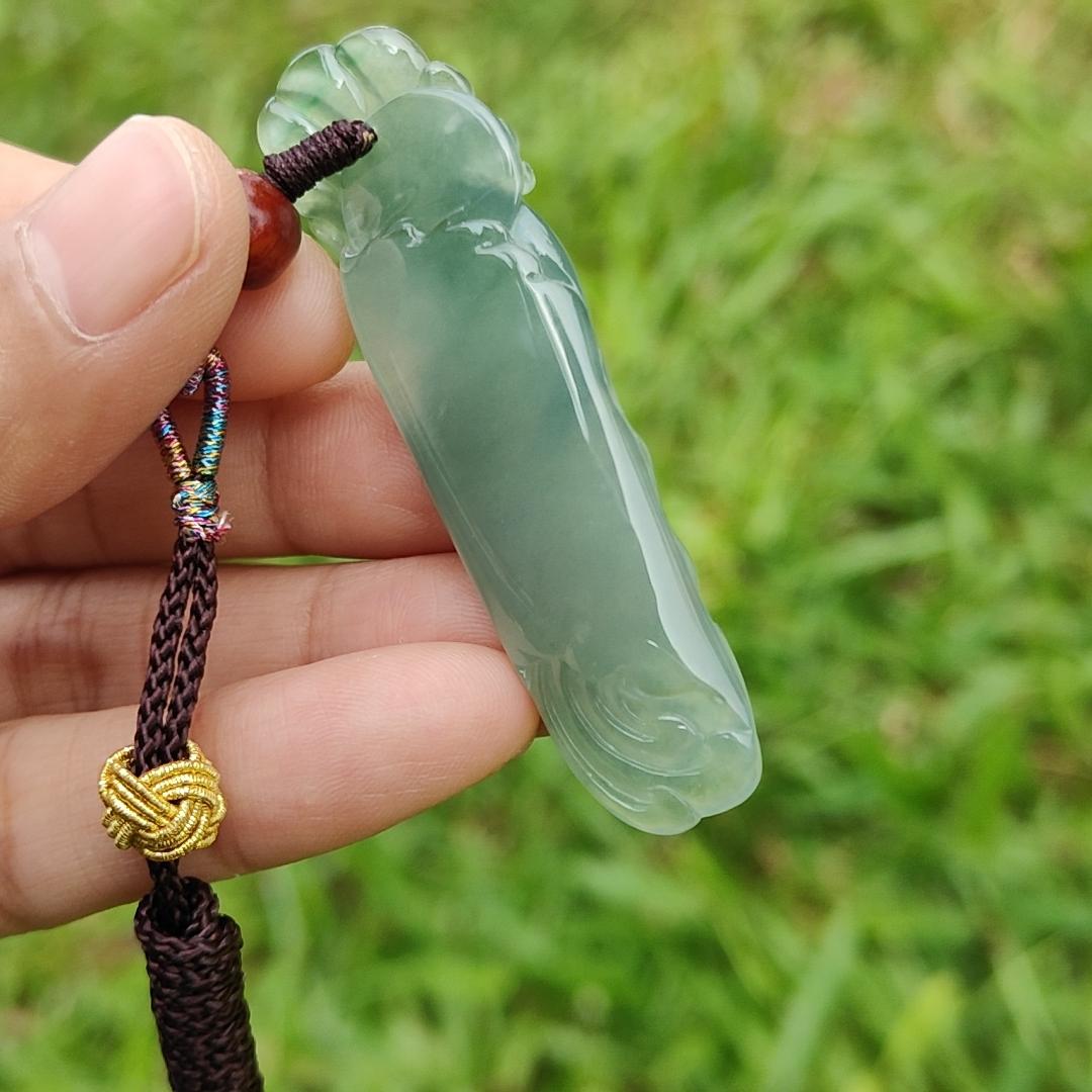Semi Icy Good Translucency Green Natural Type A Jadeite Pendant Necklace crafted as the parrot, symbols of Wise and brave, heroic and mighty, with certificate weigh 10.82 grams, 57.8 * 16.3 * 7.1 mm (pendant24) Yi Pin Qian