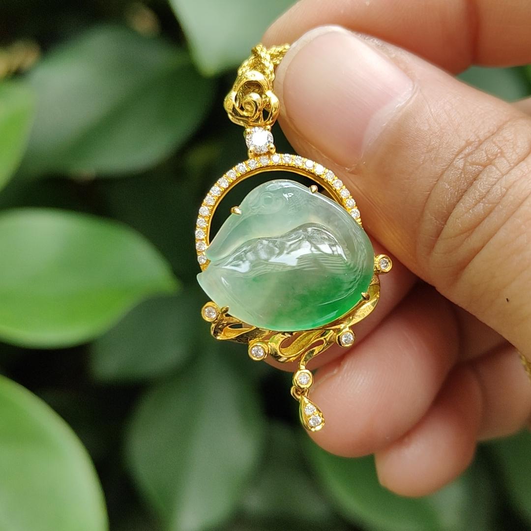 Very Rare Premium Natural Type A Jadeite-Jade with Green and Green Hue, Good Translucent, set with 18k Gold crafted as Swan Pendant, certificate weighs 3.55 grams, measurement 37 * 20 * 6.5 mm (18kp67) Yi Pin Qian Jadeites Jade Jewelry ~Your Precious Quintessential ~ Singapore