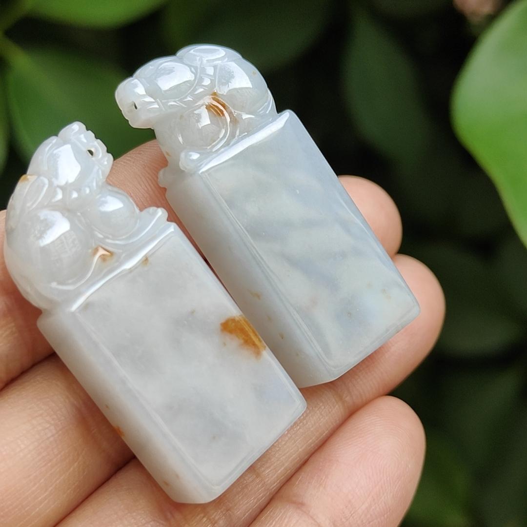 Type A Natural Jadeite Jade with Golden Yellow Patches High Quality - Crafted as pixiu for stamp or display, certificate weighs 15.79 and 15.76 grams, measurement 37.7 * 15.6 * 10 and 39.1 * 14.7 * 9.3 mm(hand8) Yi Pin Qian Jadeites Jade Jewelry ~Your Precious Quintessential ~ Singapore