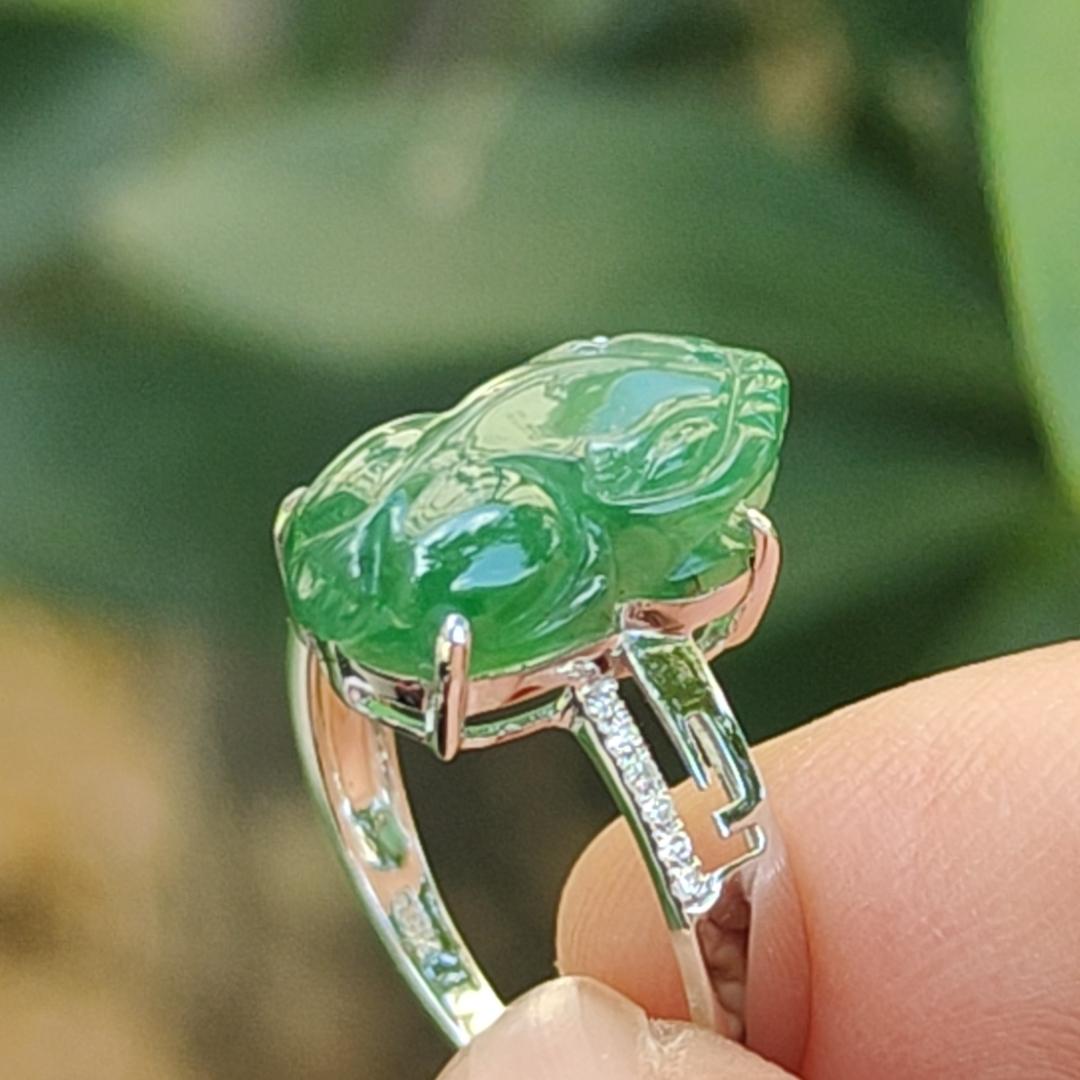 Green Pixiu measurement 13.2 * 7.9 * 4.5 mm Natural Type A Jadeite Jade set with 18k as Ring - Finger Size with diameter = 16.2mm (18kring42) Yi Pin Qian Jadeites Jade Jewelry ~Your Precious Quintessential ~ Singapore
