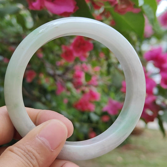 Light Green Hue Natural Type A Jadeite Jade crafted with shape of Peace Bracelet Bangle with certificate weigh 64.55 grams, measurement 13.6 * 8.7, Wrist Size 56.5 mm (bangle4) Yi Pin Qian