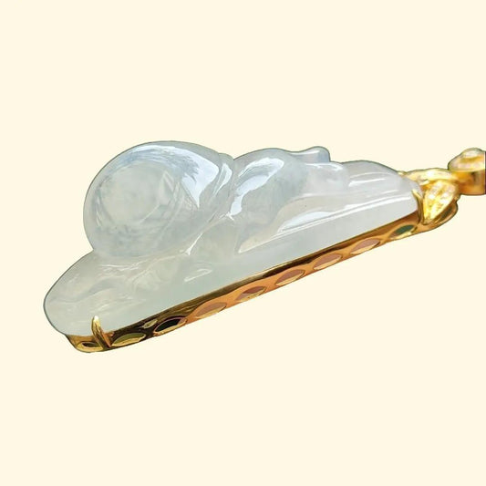 Rare New Arrival Sg Local - Crafted as Snail on High Quality Translucent Natural Type A Jadeite Jade set on 18k gold as pendant, certificate weighs 11.89 grams, measurement 52 * 12.1 * 16.6 mm (18kp71) Yi Pin Qian Jadeites Jade Jewelry ~Your Precious Quintessential ~ Singapore