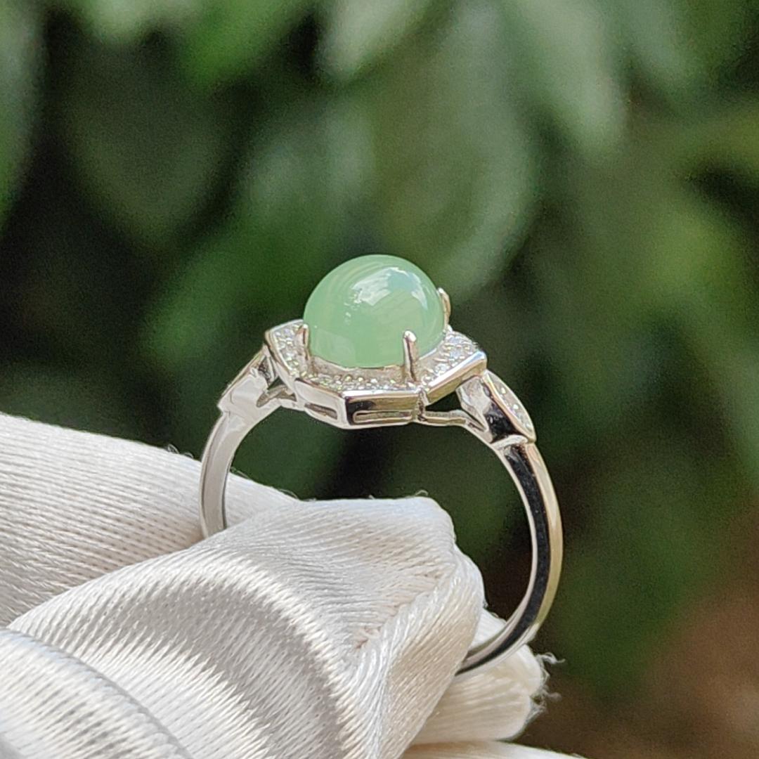 Green Natural Type A Jadeite Jade cabochon 7.8 * 7.2 * 4.5 mm set with S925 Silver as adjustable ring, certificate weigh 2.23 grams, (s925ring12) Yi Pin Qian
