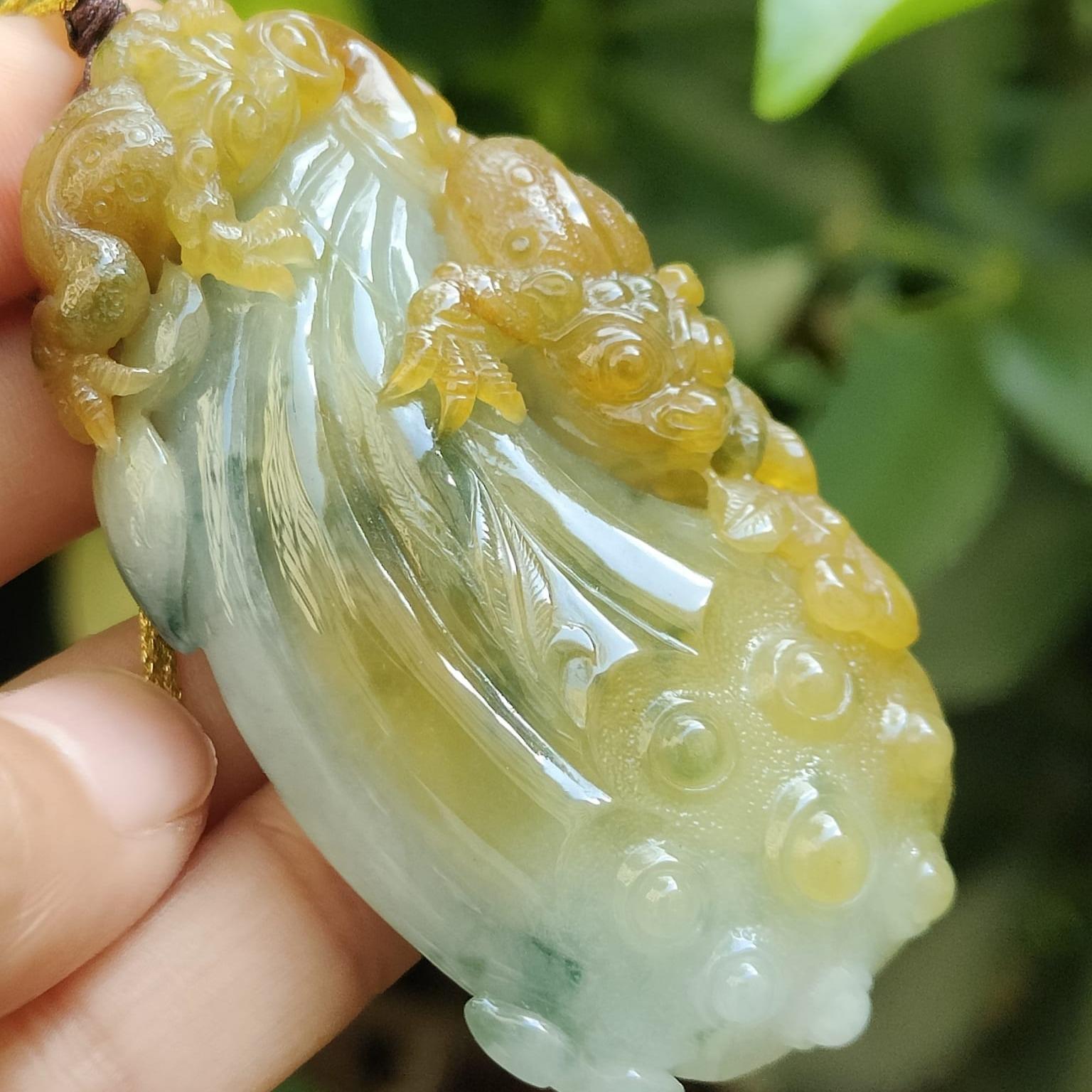 Super Rare Lotus & Toad Jadeite Pendant – Natural Type A Jadeite, Five Elements Harmony, Certified GD2112H002820 SKU:pendant400 Yi Pin Qian Jadeites Jade Jewelry ~Your Precious Quintessential ~ Singapore