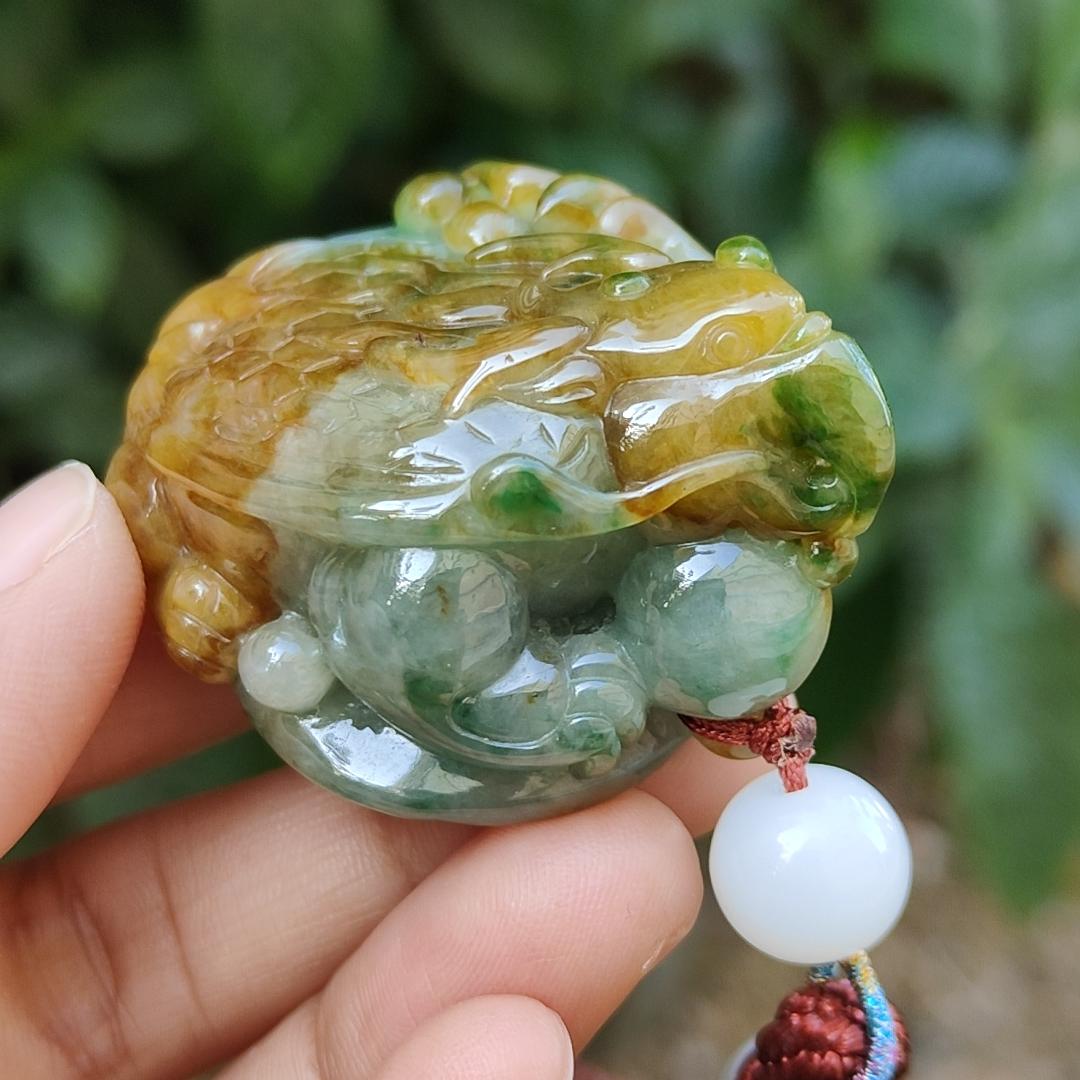 Super Rare Green and Brown Natural Type A Jadeite Jade crafted with Vermilion bird as pendant with certificate weigh 59.21 grams, measurement 45.8 * 32 * 27.3 mm (pendant231) Yi Pin Qian