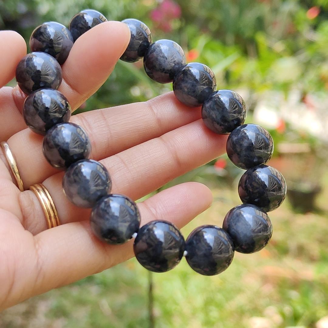 Black Wuji Natural Type A Jadeite Jade crafted with 16 * 13mm beads as a bracelet with QIC labs approved certificate weigh 60.39 grams (bracelet19) Yi Pin Qian