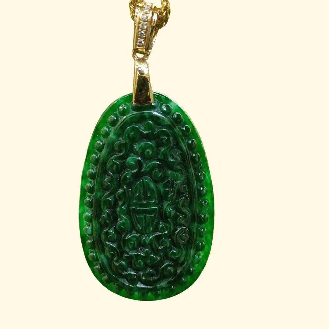 Green Pendant crafted with patterns on Natural Type A Jadeite Jade added with 18k Gold Clasp, certificate weighs 3.01 grams measurement 28.1 * 17.5 * 3.6 mm (18kp82) Yi Pin Qian Jadeites Jade Jewelry ~Your Precious Quintessential ~ Singapore