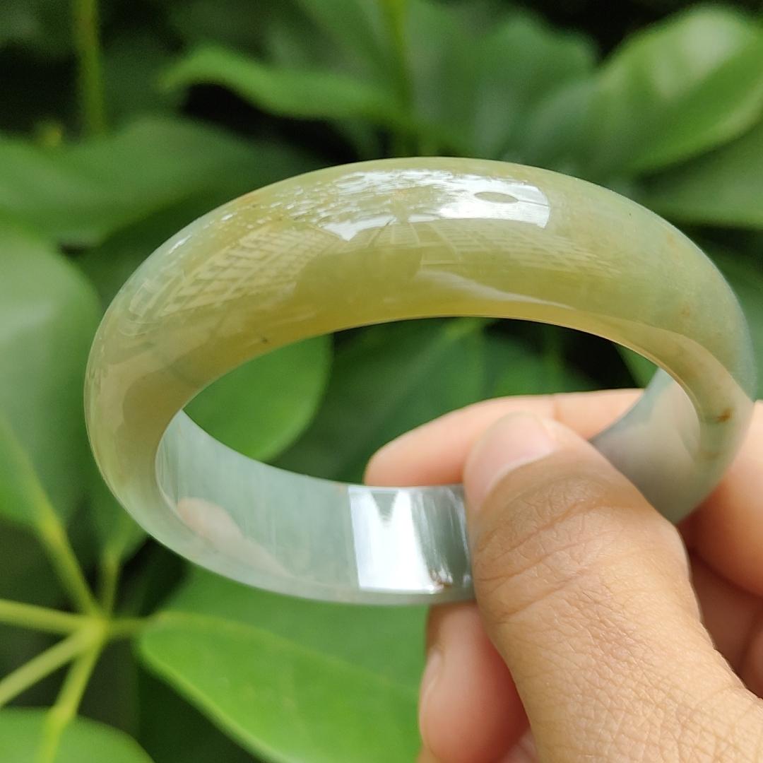 Collectible Authentic Natural Type-A Jadeite-Jade crafted as 53mm Green with Brown and Redish Patches Chaise Oval Bracelet Bangle, Certificate weighs 44.36, Width: 13.9mm Thickness: 6.8mm (bangle13) Yi Pin Qian Jadeites Jade Jewelry ~Your Precious Quintessential ~ Singapore