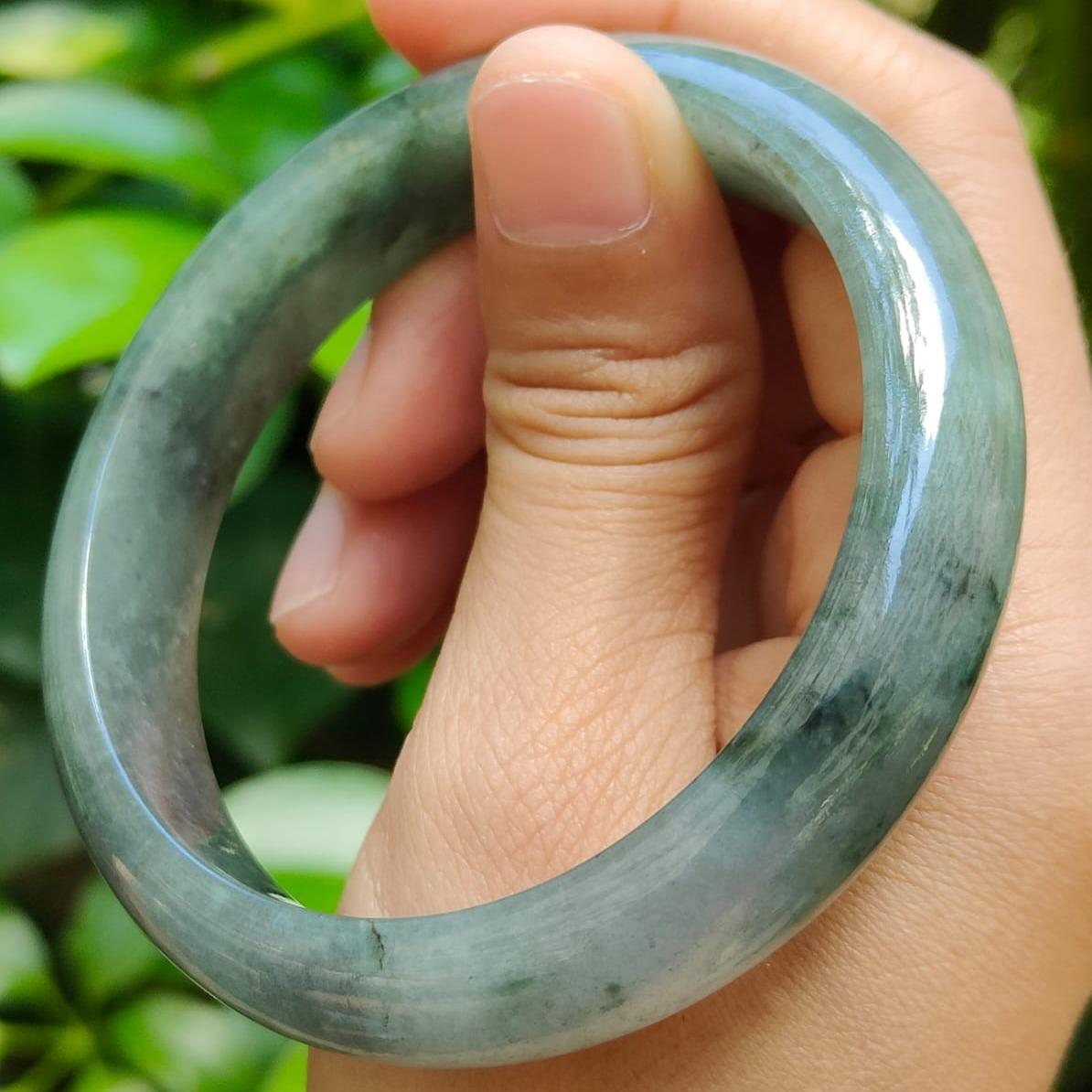 🌀 Natural Type A Jadeite Jade Peace Bangle 🌱 | Zi Wei Dou Shu-Aligned for Singapore’s Dynamic Lifestyles (Sku: bangle37)