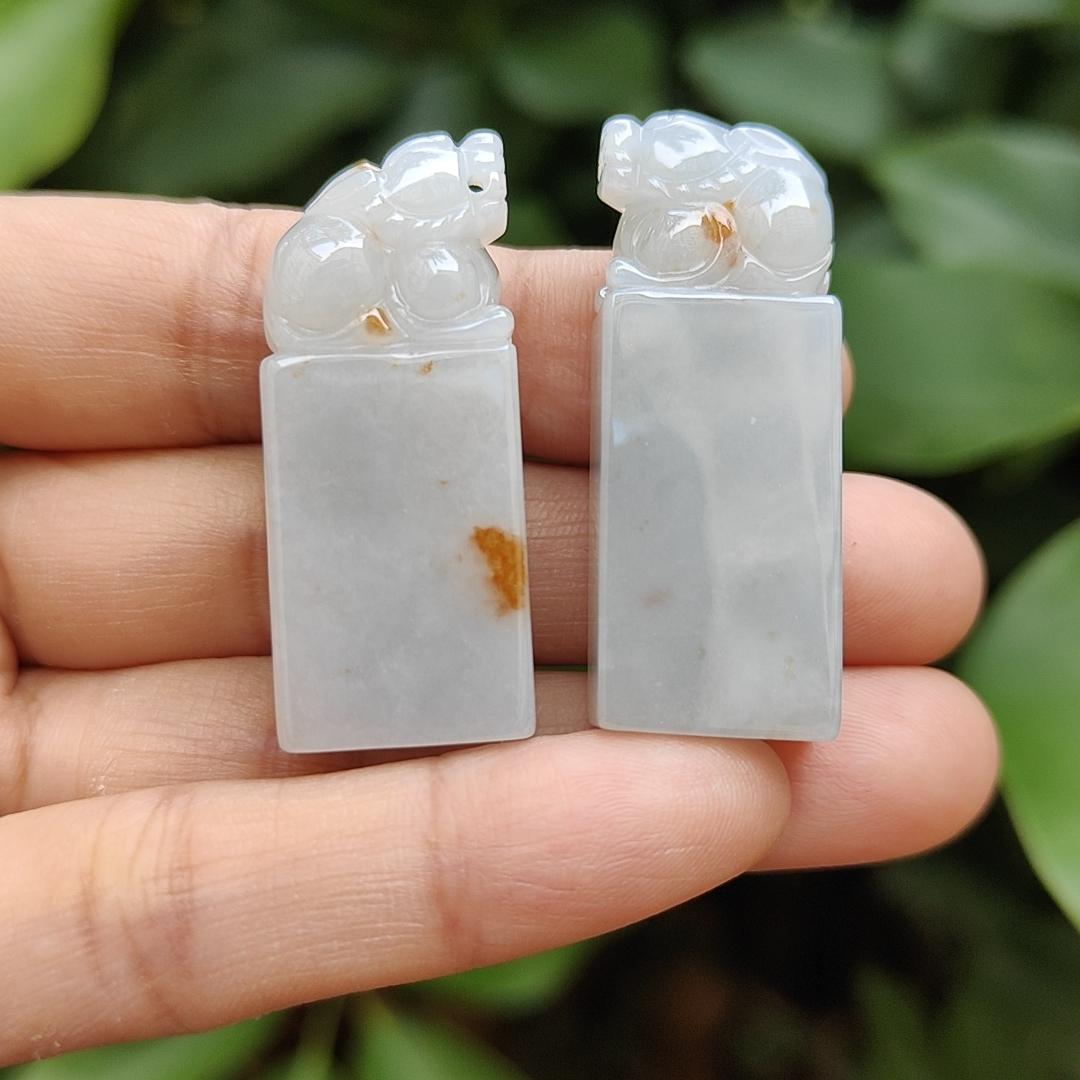 Type A Natural Jadeite Jade with Golden Yellow Patches High Quality - Crafted as pixiu for stamp or display, certificate weighs 15.79 and 15.76 grams, measurement 37.7 * 15.6 * 10 and 39.1 * 14.7 * 9.3 mm(hand8) Yi Pin Qian Jadeites Jade Jewelry ~Your Precious Quintessential ~ Singapore