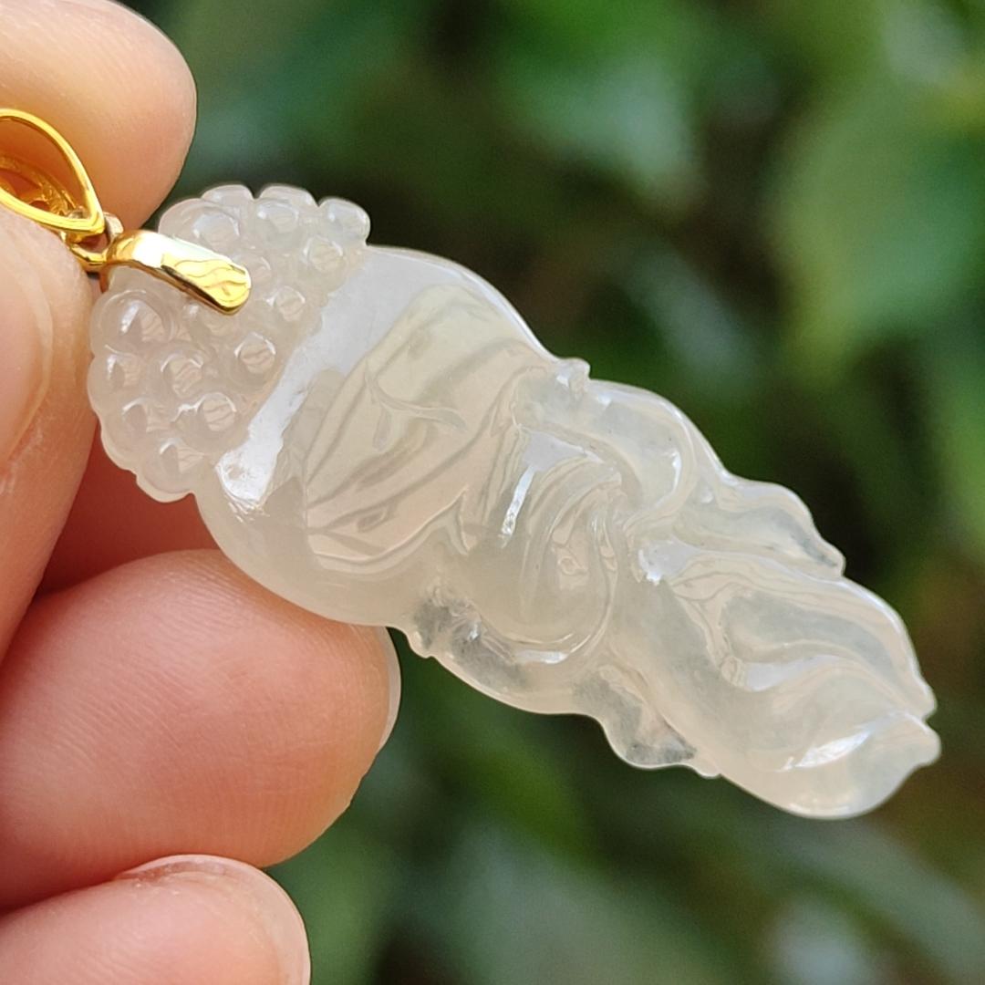 Yellow Icy Translucent Natural Type A Jadeite Jade crafted with shape of Ginseng as Pendant set with 18k gold clasp, certificate weighs 4.85 grams (18kp39) Yi Pin Qian