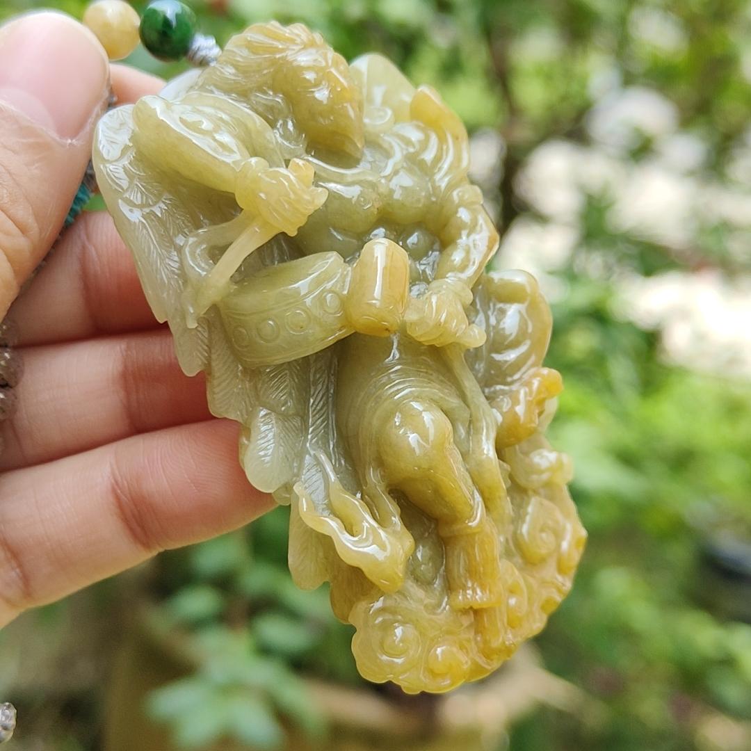 Super Rare Yellow with Light Green Hue Natural Type A Jadeite Jade crafted with shape of Lei Zhenzi as Pendant, certificate weighs 79.58 grams, measurement 69.8 * 42 * 19.5 (pendant257) Yi Pin Qian