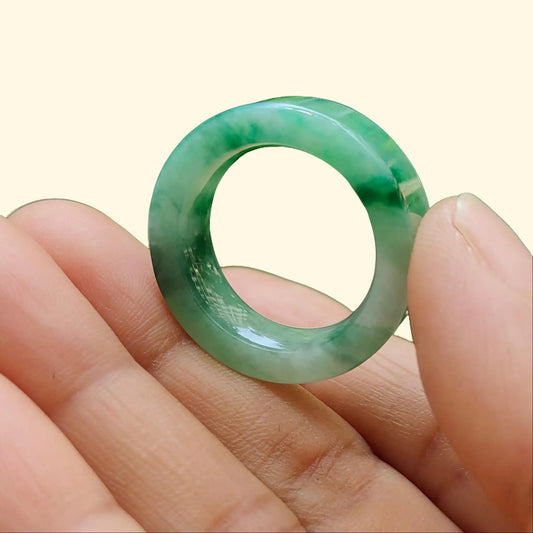High Quality Green,Green Patches Natural Type A Jadeite Jade crafted as Ring, finger size 19.1mm, QIC approved labs certificate weighs 7.68 grams, measurement 7.7 * 4.4 mm (ring8) Yi Pin Qian