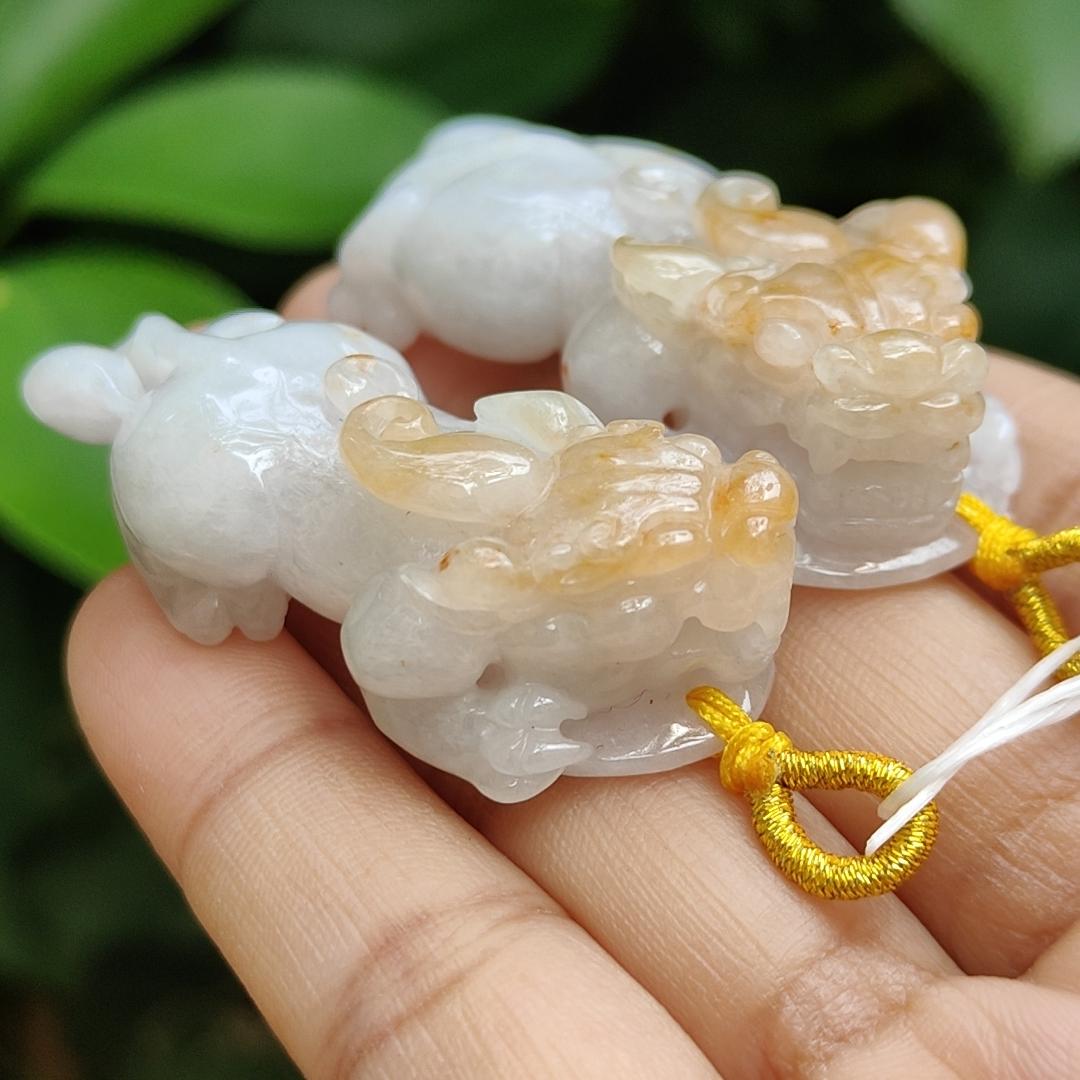 Sales - High Quality Pair of White, Yellow Natural Type A Jadeite Jade crafted as Pixiu for Pendant, certificate weighs 24.25 / 19.87 grams, measurements 50 * 21.3 * 14.1 / 47 * 20.6 * 13.6 mm (pendant292) Yi Pin Qian