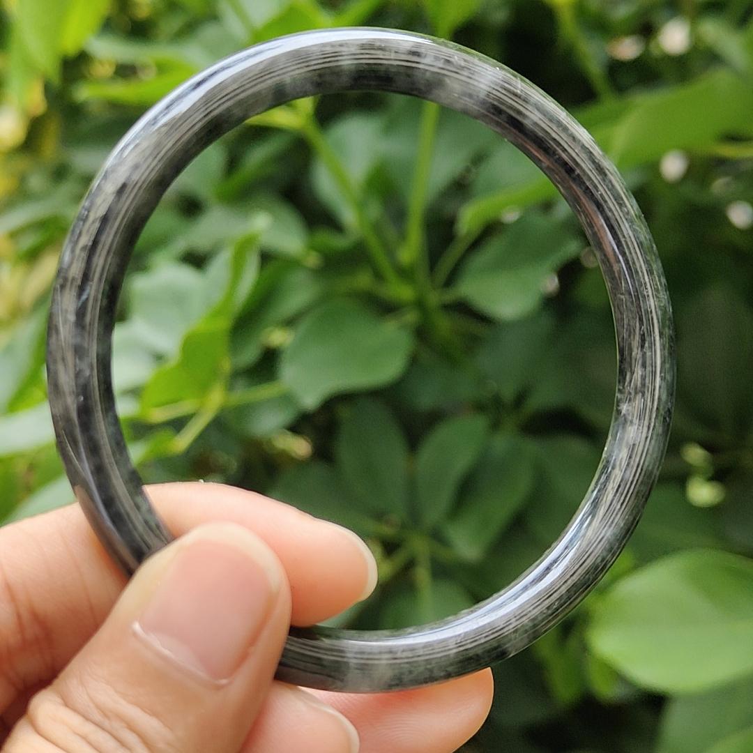 A Ding Ding Circular Bangle 57.9 mm New Arrival SG - Natural Type A Jadeite Jade Bracelet certificate weighs 22.58 grams, Width 6.1 * Thick 6.6 mm (bangle19) Yi Pin Qian Jadeites Jade Jewelry ~Your Precious Quintessential ~ Singapore
