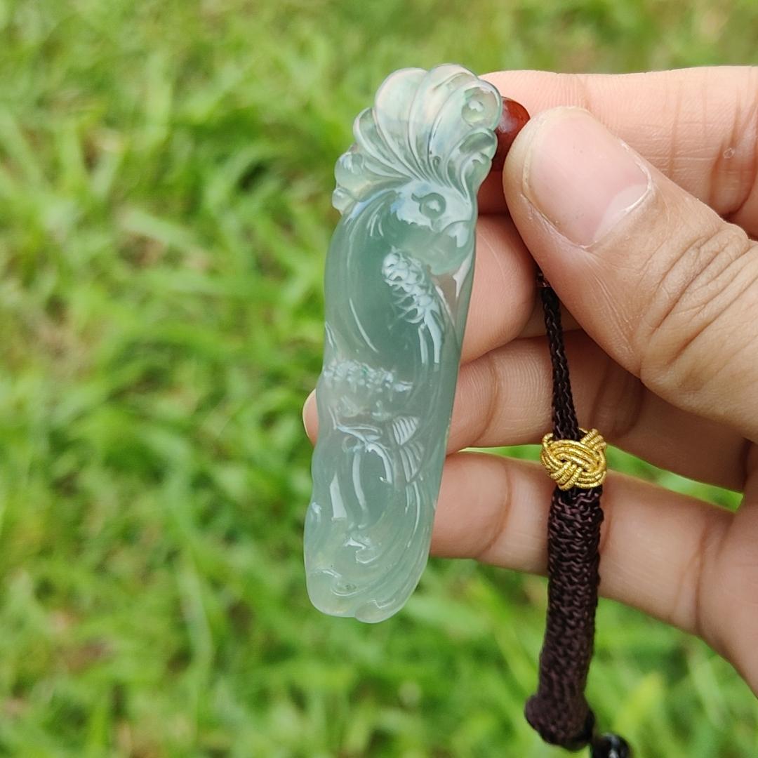Semi Icy Good Translucency Green Natural Type A Jadeite Pendant Necklace crafted as the parrot, symbols of Wise and brave, heroic and mighty, with certificate weigh 10.82 grams, 57.8 * 16.3 * 7.1 mm (pendant24) Yi Pin Qian