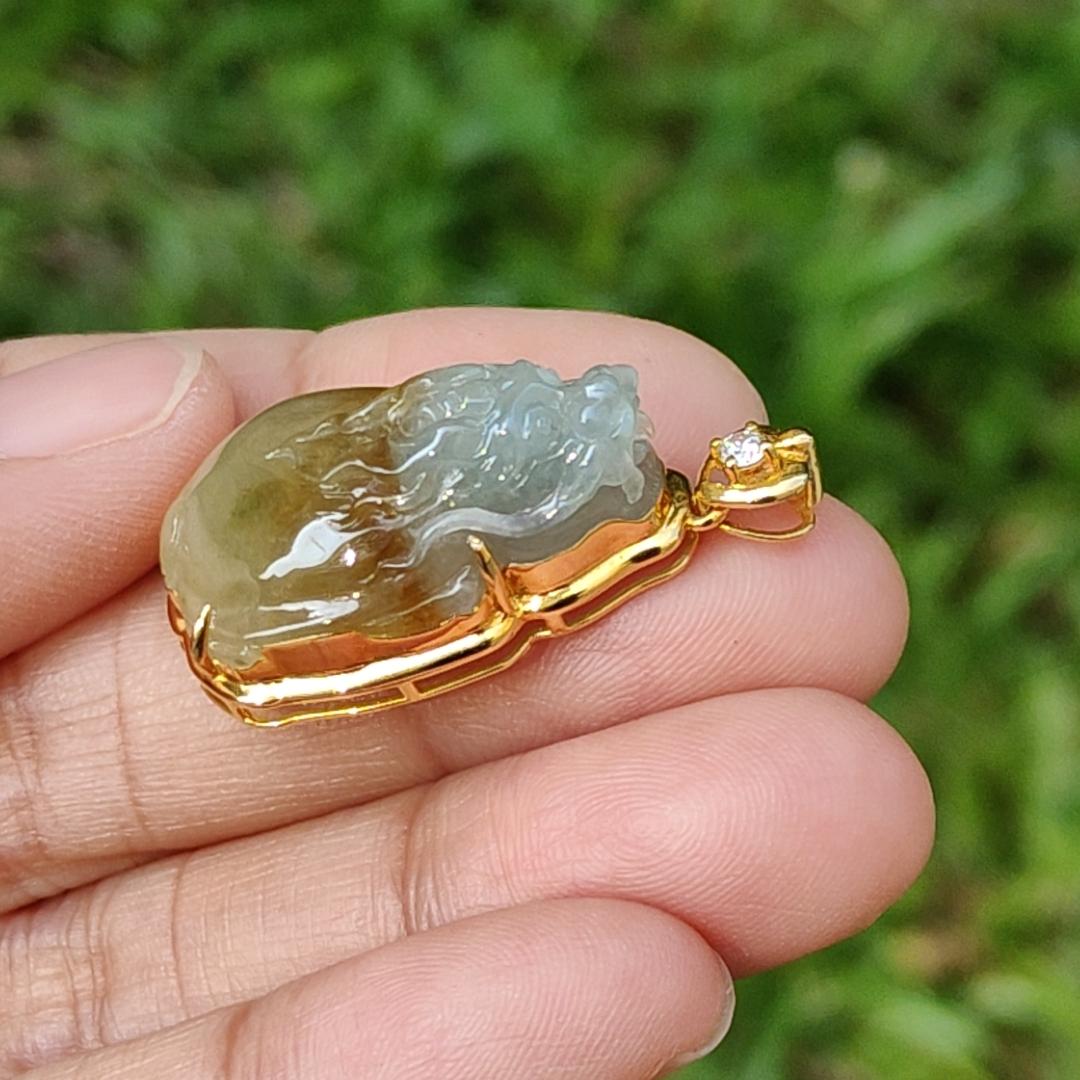 Yellow Natural Type A Jadeite Jade Pendant crafted as Dragon Turtle set on 18k gold with diamond, certificate weigh 6.69 grams, measurement 33.8 * 17.7 * 11.6 mm (18kp16) Yi Pin Qian