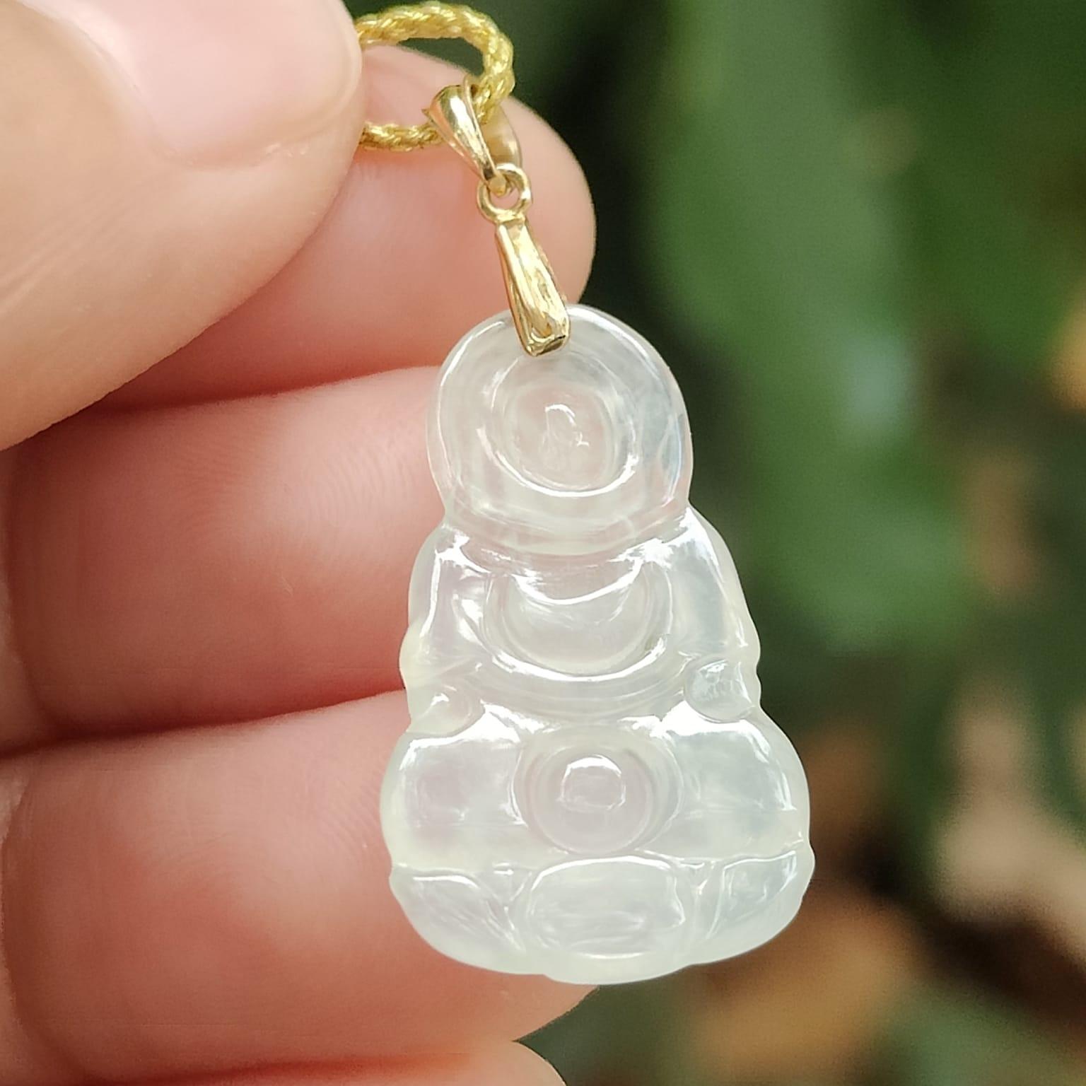 Icy Guanyin Jadeite Necklace – Type A Jadeite with 18K Clasp, Peace and Protection for Every Journey (18kp104) Yi Pin Qian Jadeites Jade Jewelry ~Your Precious Quintessential ~ Singapore