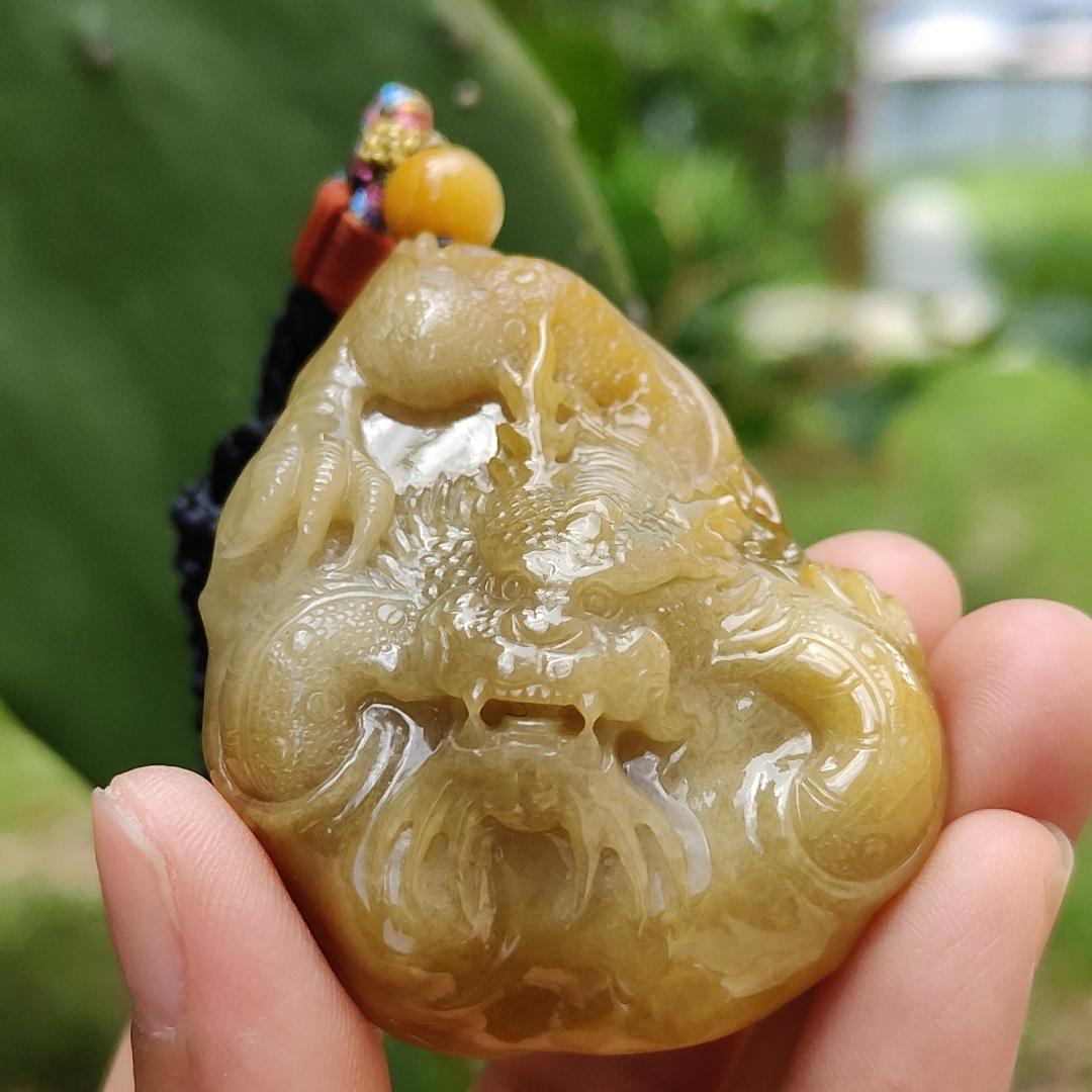 Rare Premium Quality Yellow with Redish and White Natural Type A Jadeite Jade crafted with Dragon as Pendant, for the collectors version, Certificate weigh 75.98 grams, measurement 56 * 42.20 * 23.30 mm (pendant215) Yi Pin Qian