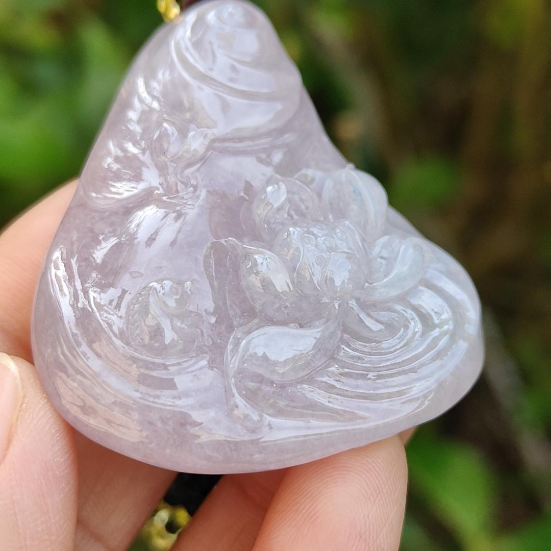 Very Rare Pinkish Lavender Natural Type A Pendant carved with lotus flower and fish with NGI Gemstone report weight 204.27 grams, 51.50 * 42.43 * 12.85 mm , Full Lavender Translucent fine grain crystal aggregate very rare pendant (pendant130) Yi Pin Qian