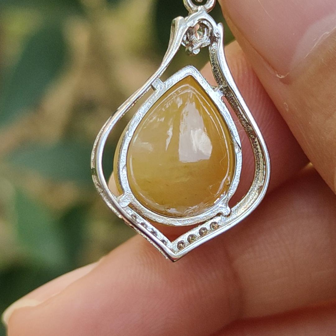 Yellow Water Drop Shape Cabochon Natural Type A Jadeite Jade set with S925 as Pendant certificate weighs 2.6 grams, measurement 14.7 * 12 * 4 mm (s925p5) Yi Pin Qian Jadeites Jade Jewelry ~Your Precious Quintessential ~ Singapore