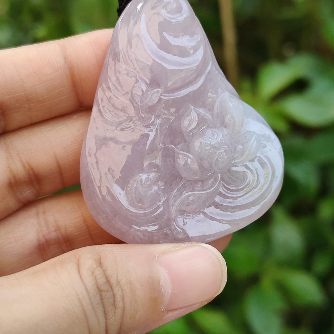 Very Rare Pinkish Lavender Natural Type A Pendant carved with lotus flower and fish with NGI Gemstone report weight 204.27 grams, 51.50 * 42.43 * 12.85 mm , Full Lavender Translucent fine grain crystal aggregate very rare pendant (pendant130) Yi Pin Qian