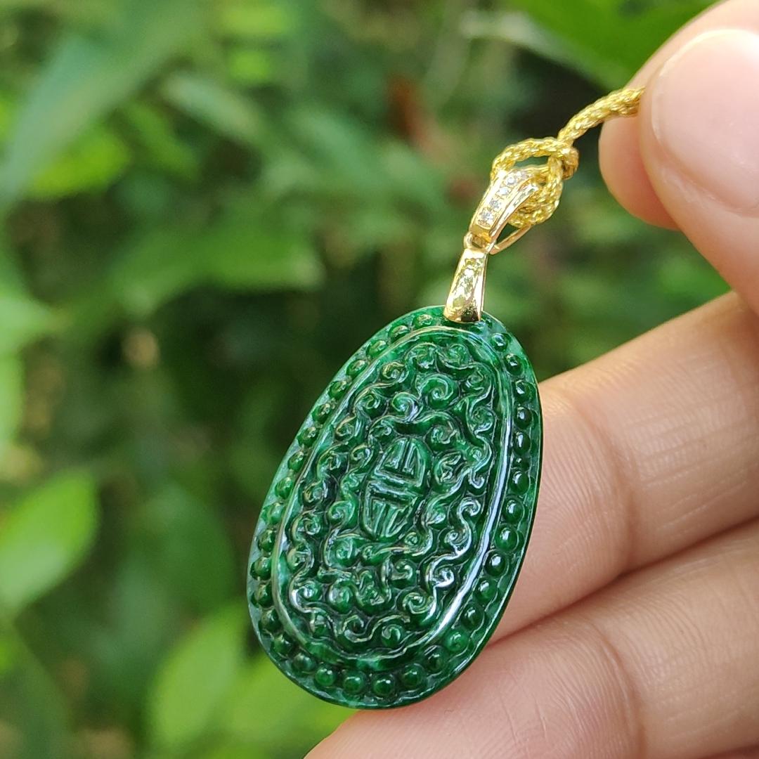 Green Pendant crafted with patterns on Natural Type A Jadeite Jade added with 18k Gold Clasp, certificate weighs 3.01 grams measurement 28.1 * 17.5 * 3.6 mm (18kp82) Yi Pin Qian Jadeites Jade Jewelry ~Your Precious Quintessential ~ Singapore