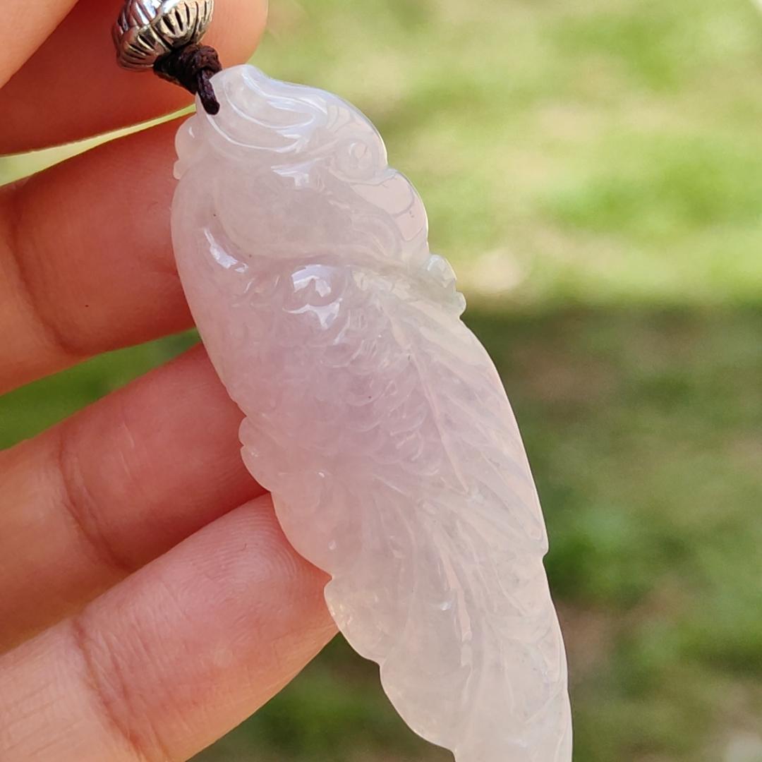 Rare Pinkish Light Lavender Hue Natural Type A Jadeite Pendant Necklace crafted as Parrot symbols of Wise and brave, heroic with certificate weigh 11.33 grams, 51.3 * 17.8 * 8.6 mm, mid-year offer and suitable for daily wear or collections (pendant28) Yi Pin Qian