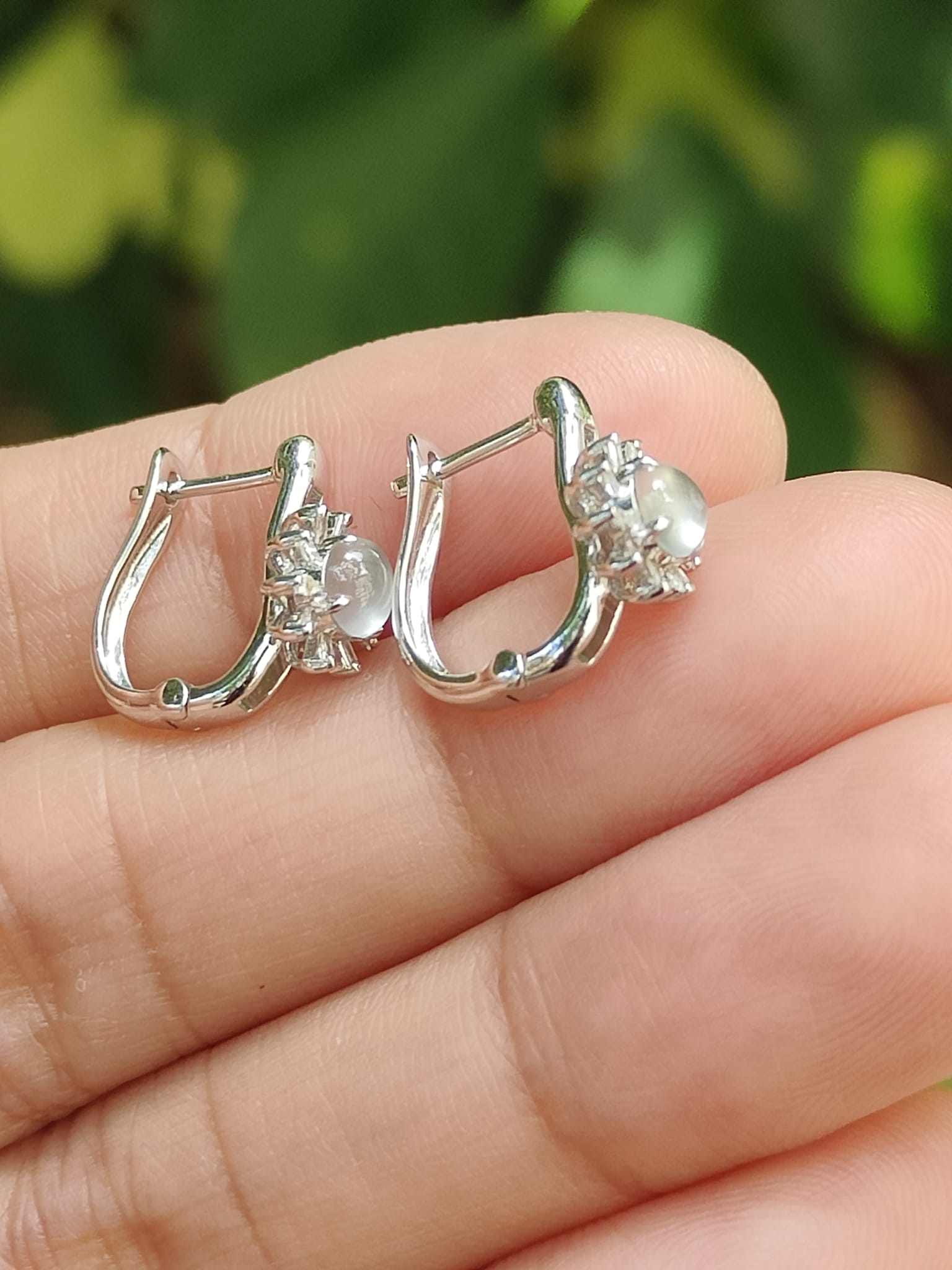 18k White Gold & Glacial Jadeite Cabochon Earrings – Certified Heirloom Luxury (SKU: 18k09) Yi Pin Qian Jadeites Jade Jewelry ~Your Precious Quintessential ~ Singapore