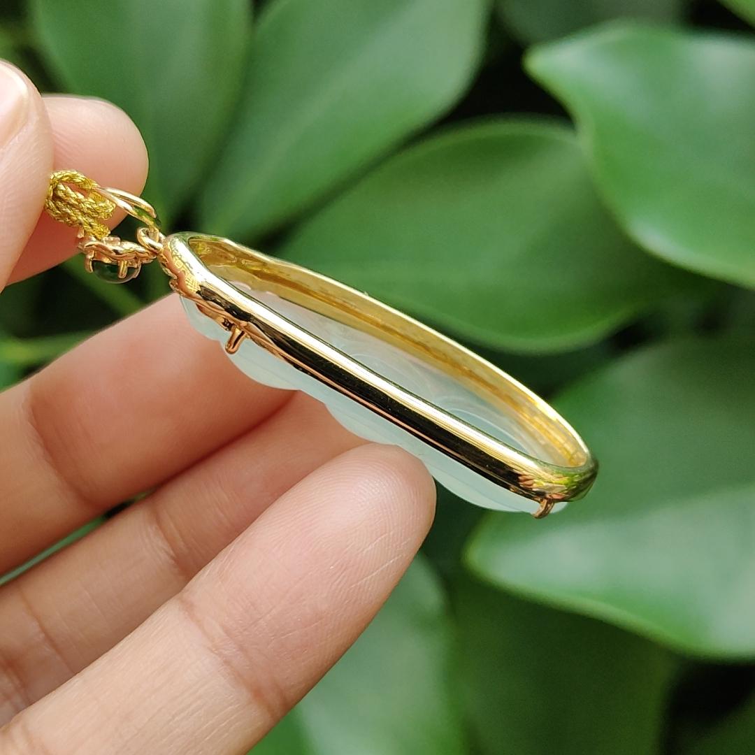 High Quality Good Translucent Light Green Hue Natural Type A Jadeite Jade Crafted as Bean, set on 18k gold as Pendant Necklace certificate weighs 6.88 grams (18kp68) Yi Pin Qian Jadeites Jade Jewelry ~Your Precious Quintessential ~ Singapore